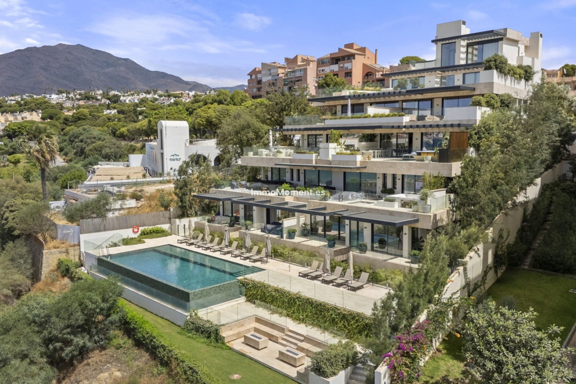Resale - Apartment - Estepona - Estepona Centro