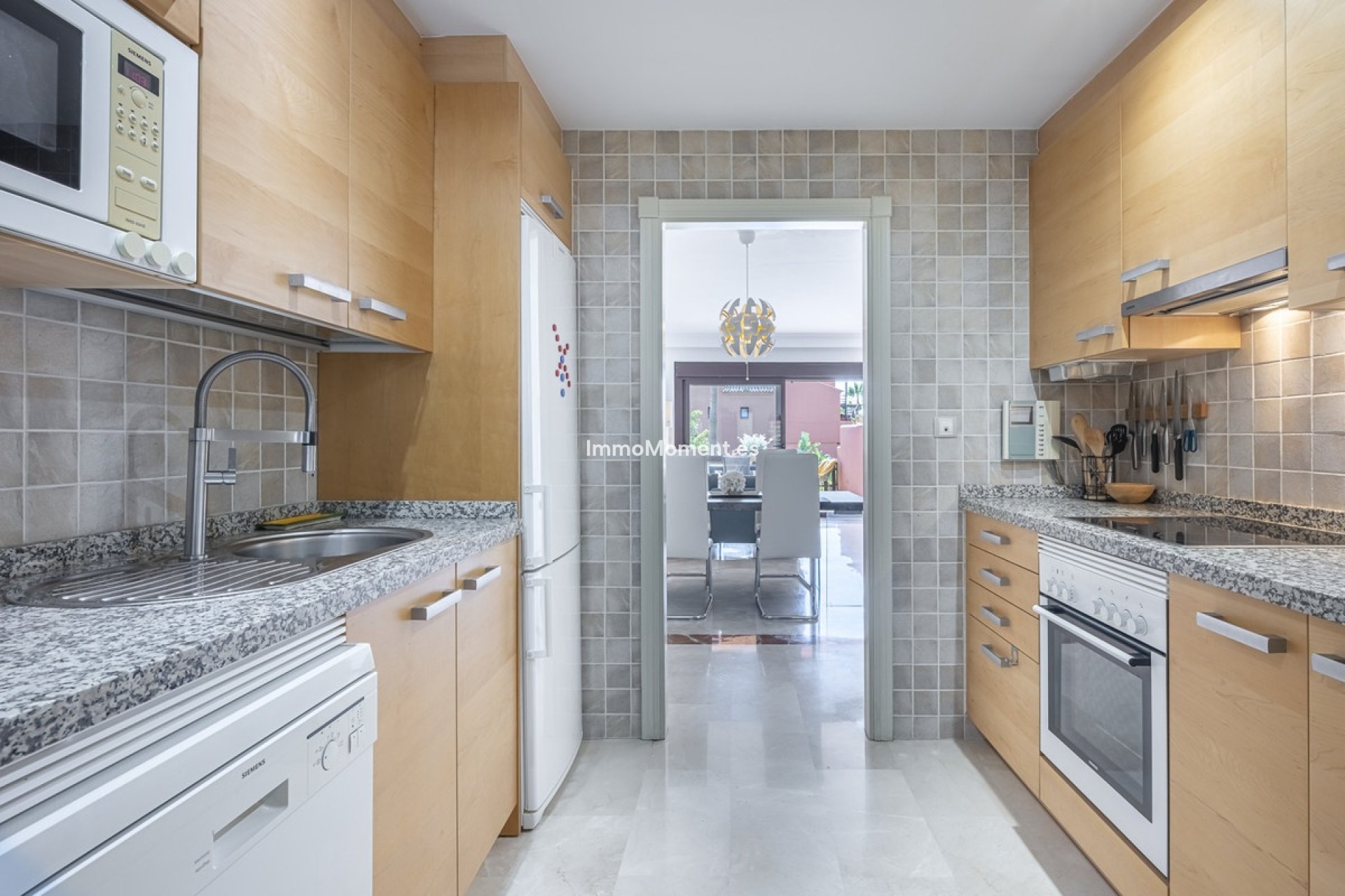 Resale - Apartment - Estepona - Estepona Centro
