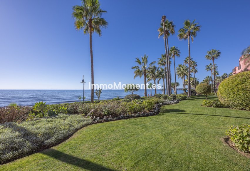 Resale - Apartment - Estepona - Estepona Centro