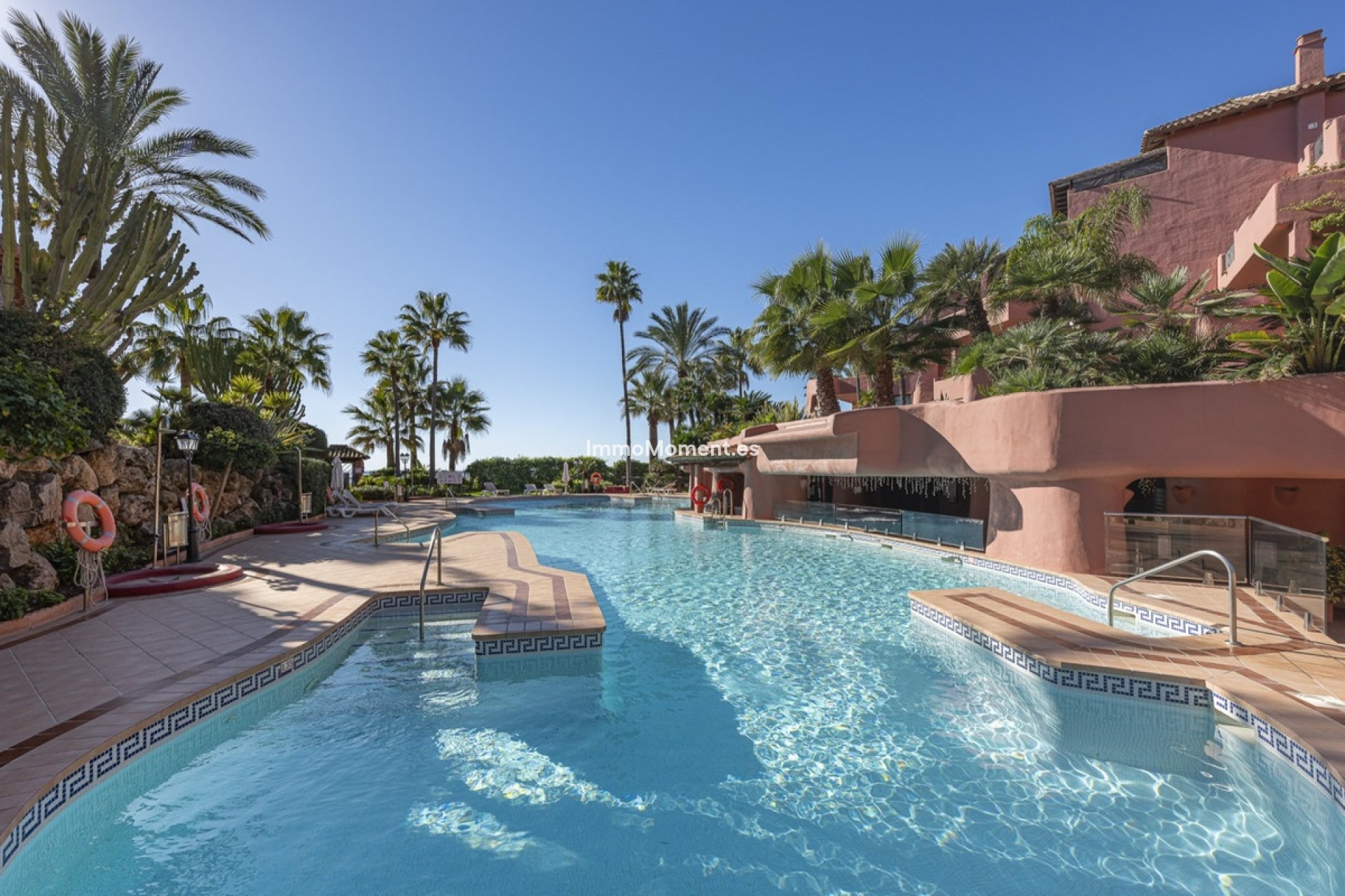 Resale - Apartment - Estepona - Estepona Centro
