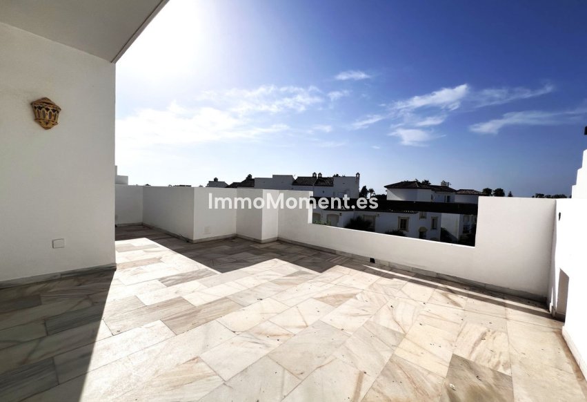 Resale - Apartment - Estepona - Estepona Centro