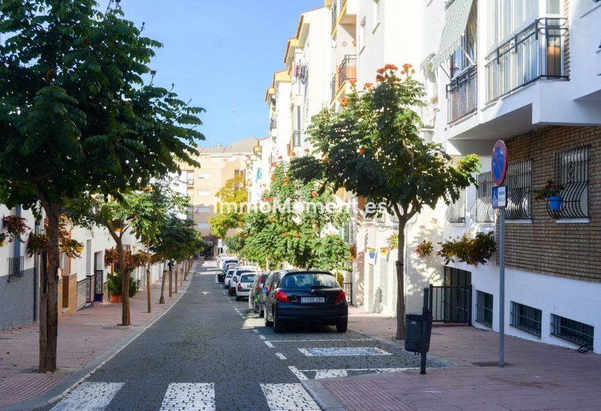 Resale - Apartment - Estepona - Estepona Centro