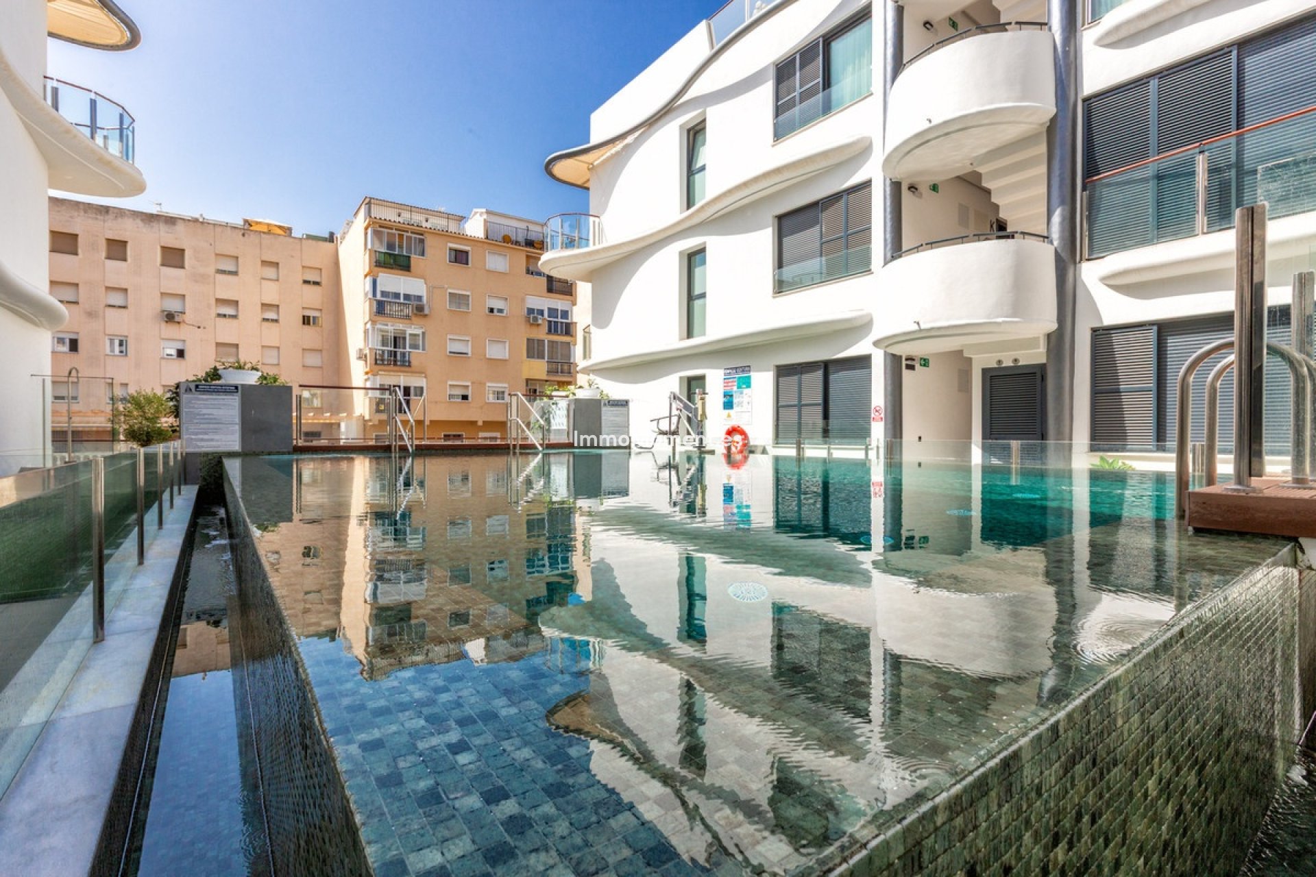 Resale - Apartment - Estepona - Estepona Centro