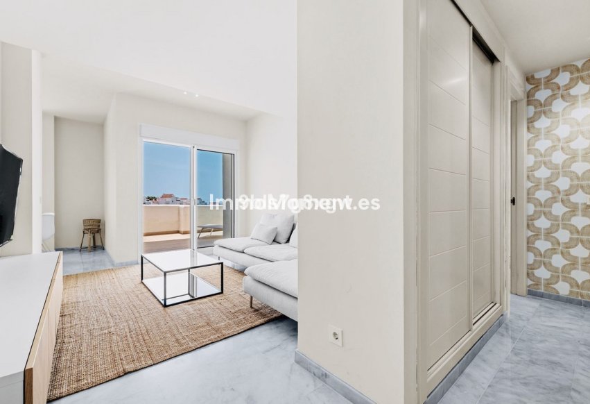 Resale - Apartment - Estepona - Estepona Centro