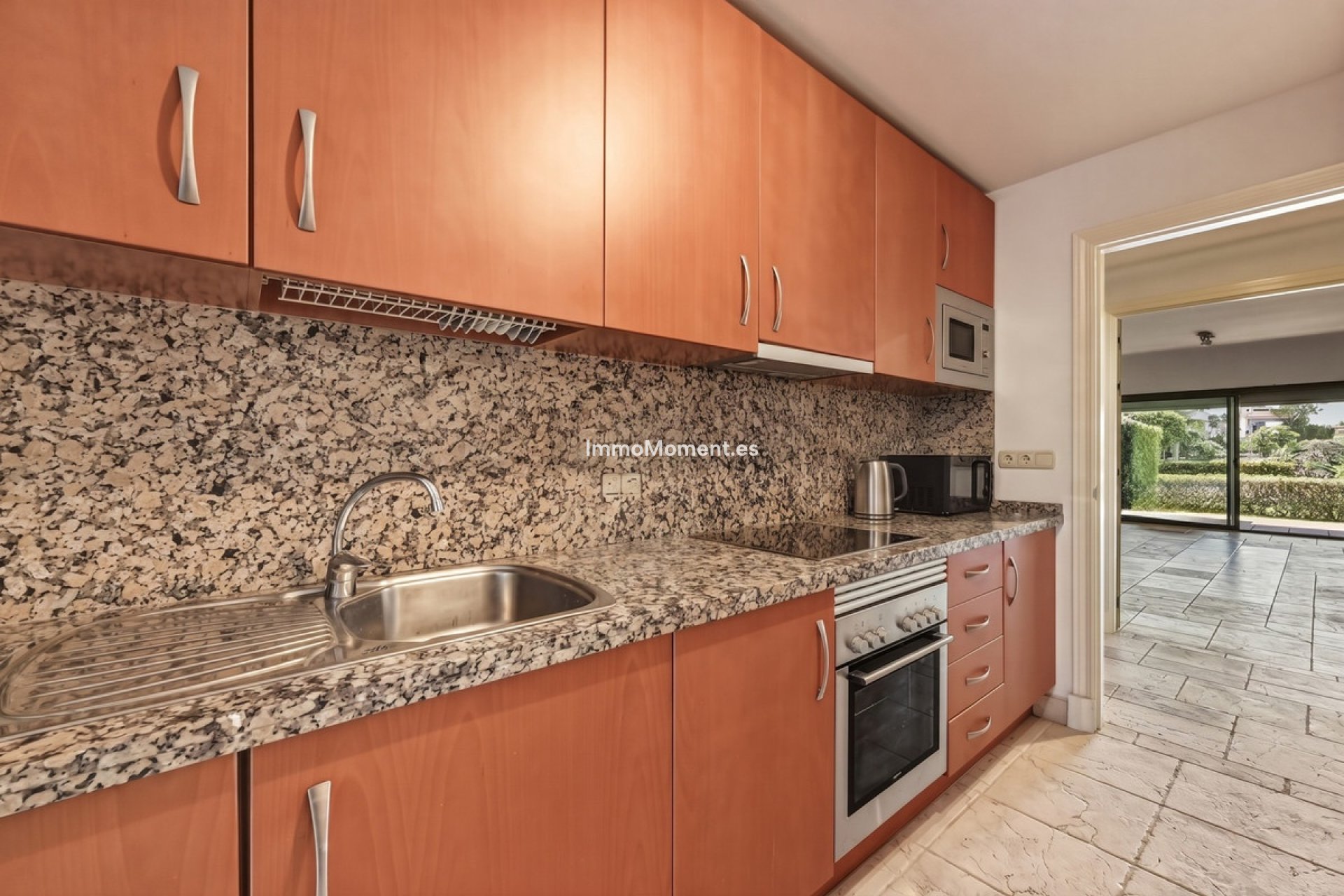 Resale - Apartment - Estepona - Estepona Centro