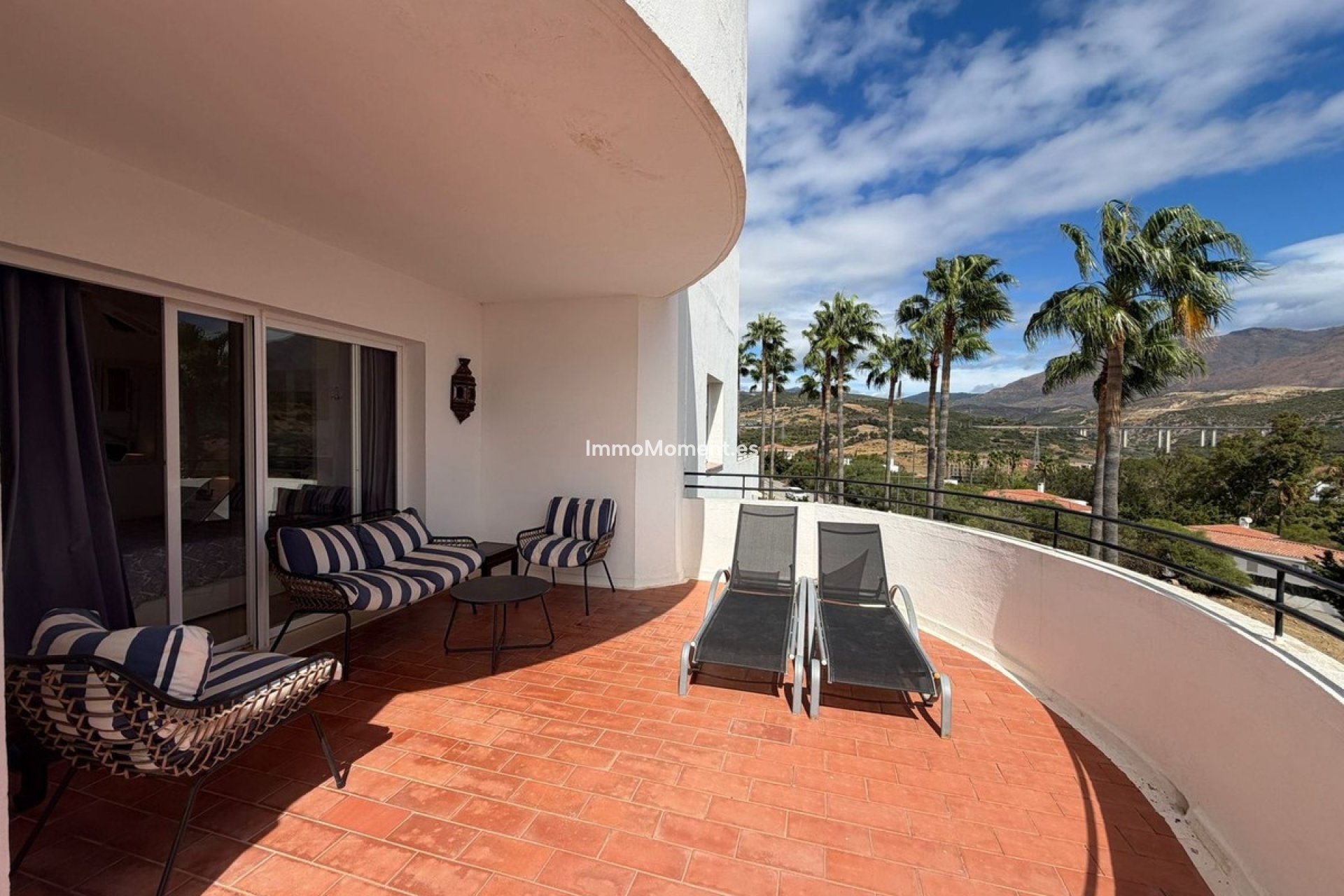 Resale - Apartment - Estepona - Estepona Centro