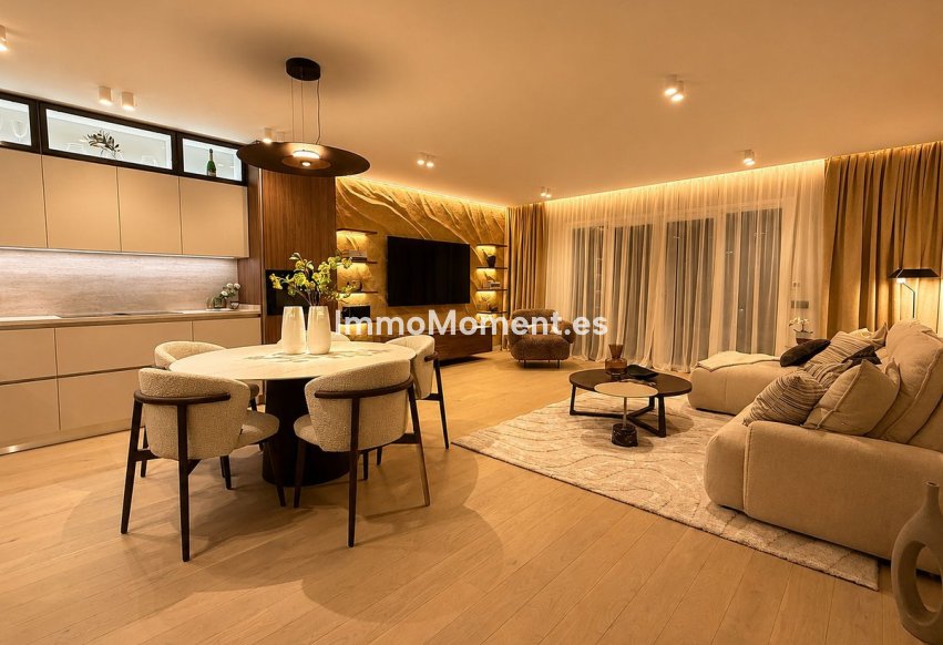 Resale - Apartment - Estepona - Estepona Centro