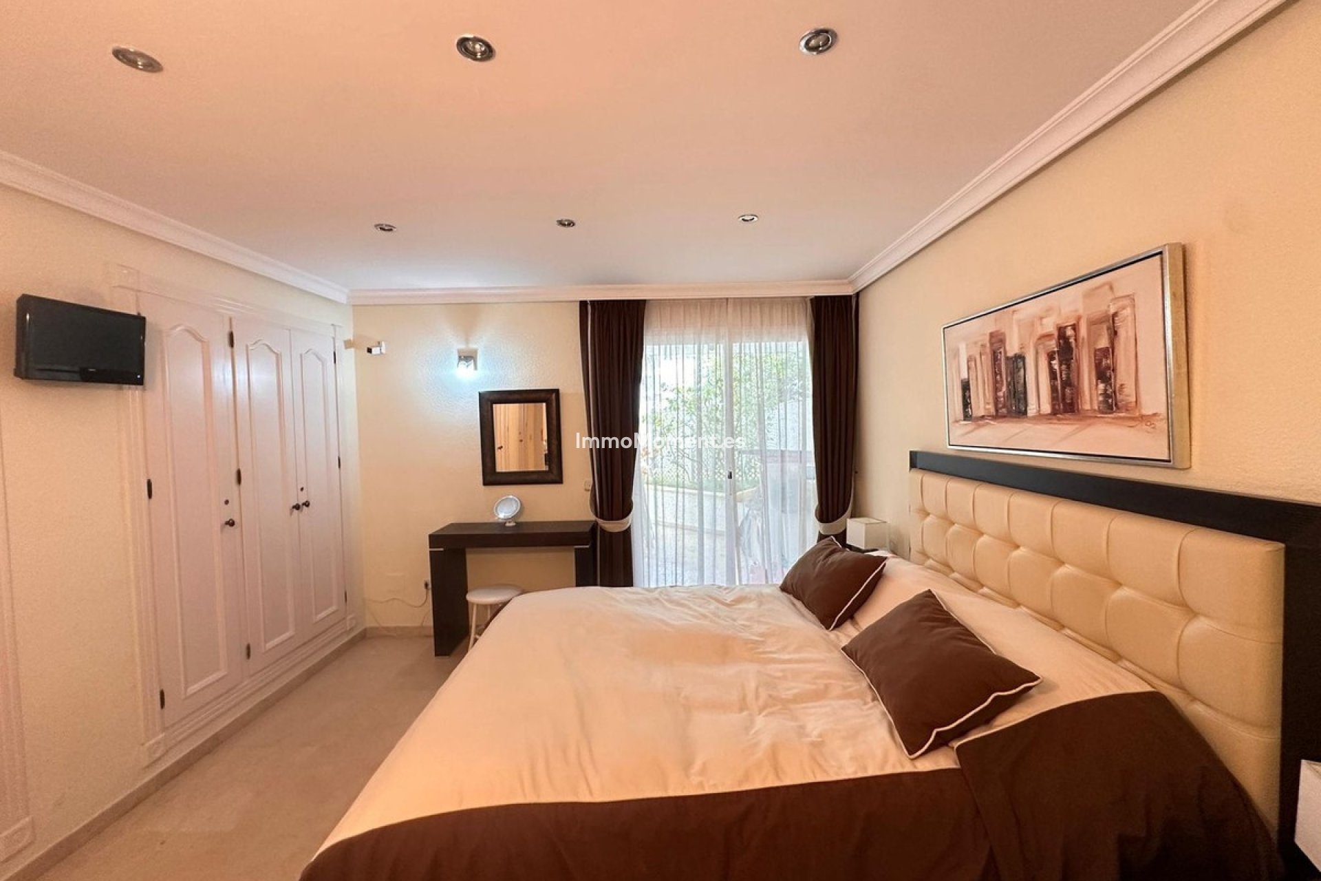 Resale - Apartment - Estepona - Estepona Centro