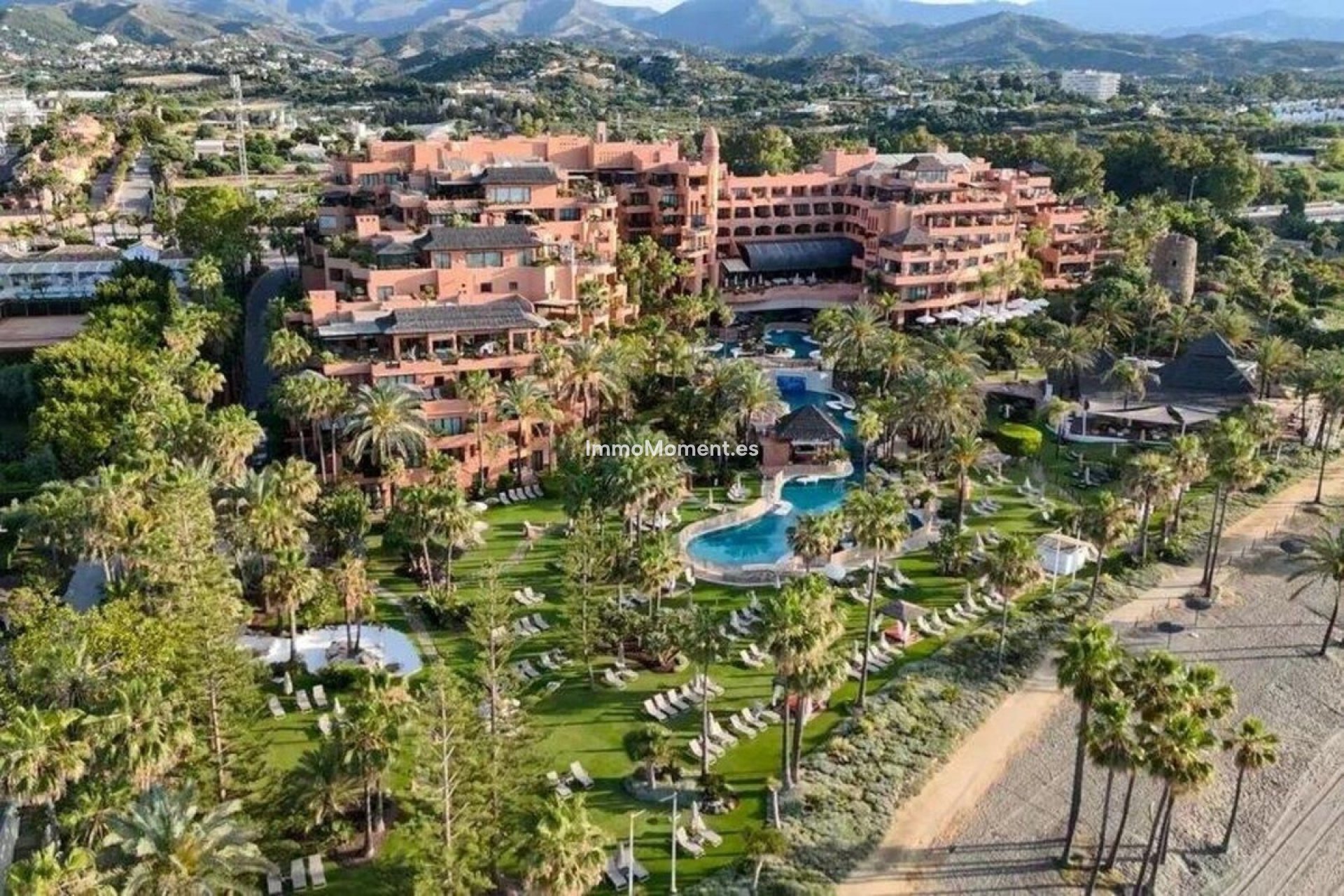 Resale - Apartment - Estepona - Estepona Centro