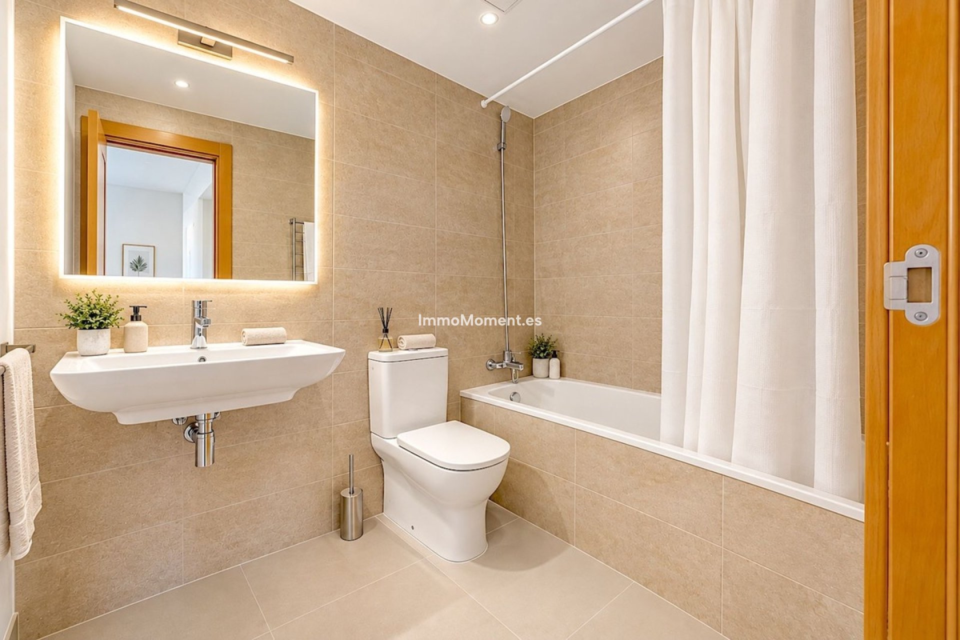 Resale - Apartment - Estepona - Estepona Centro