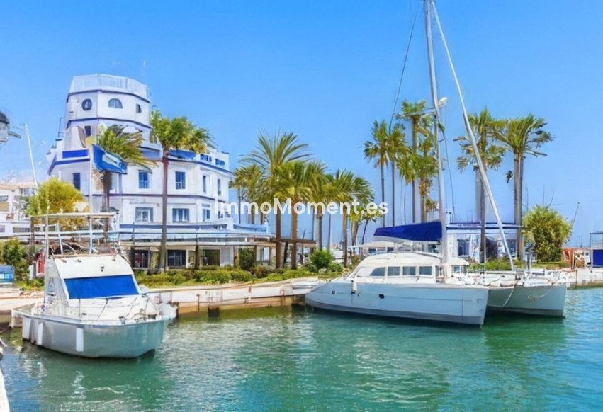 Resale - Apartment - Estepona - Estepona Centro