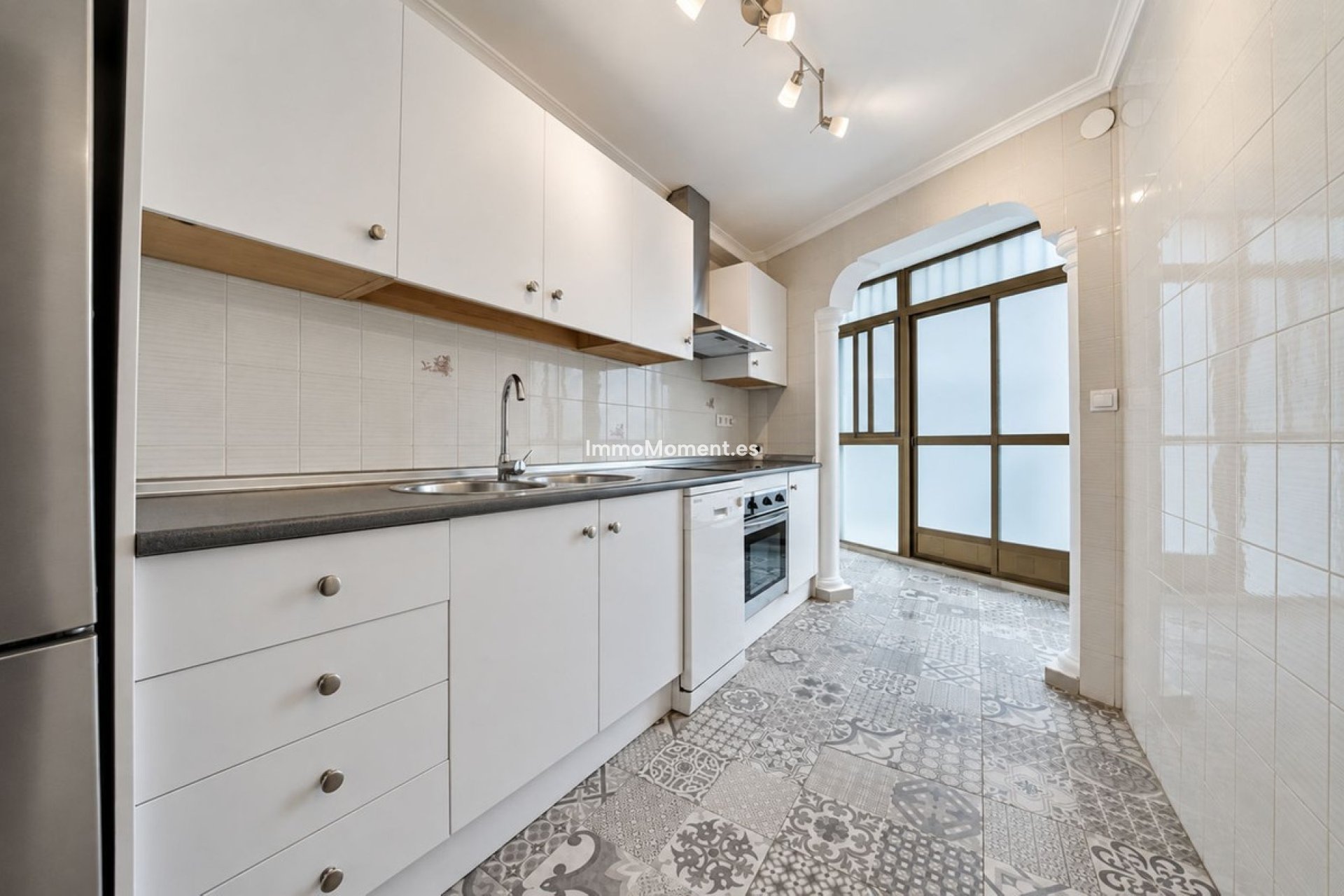 Resale - Apartment - Estepona - Estepona Centro