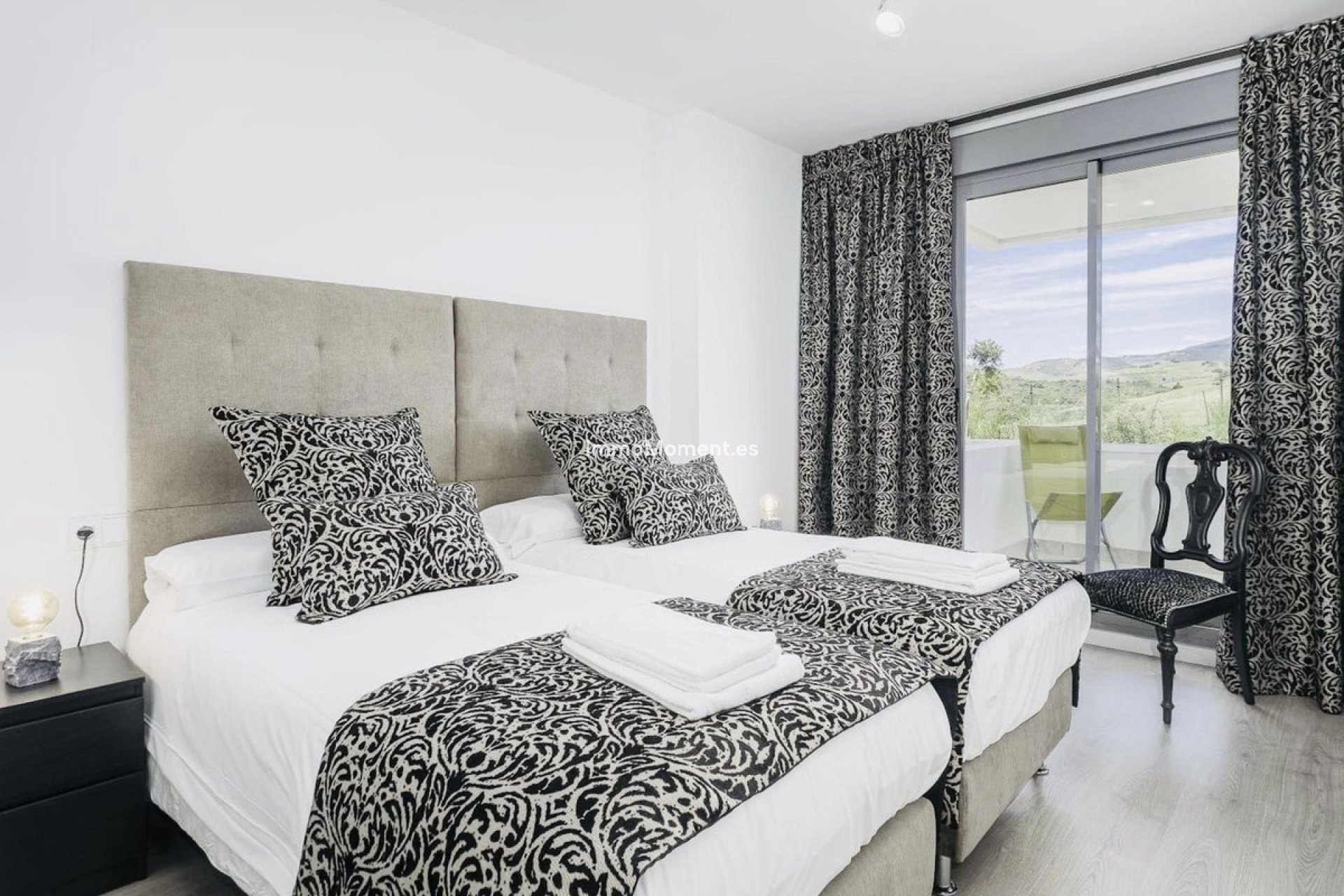 Resale - Apartment - Estepona - Estepona Centro