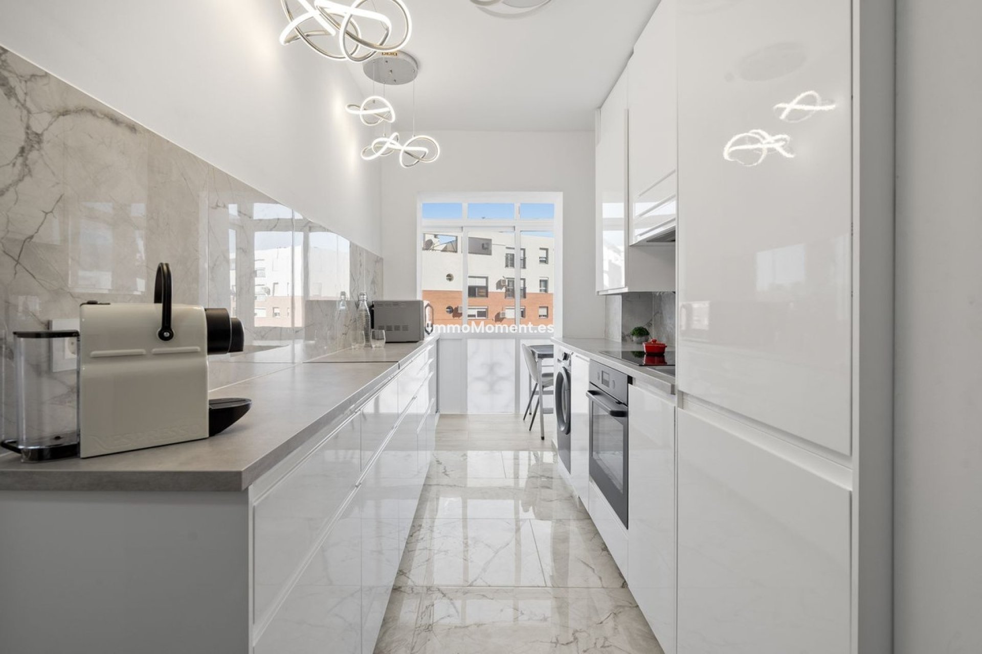Resale - Apartment - Estepona - Estepona Centro