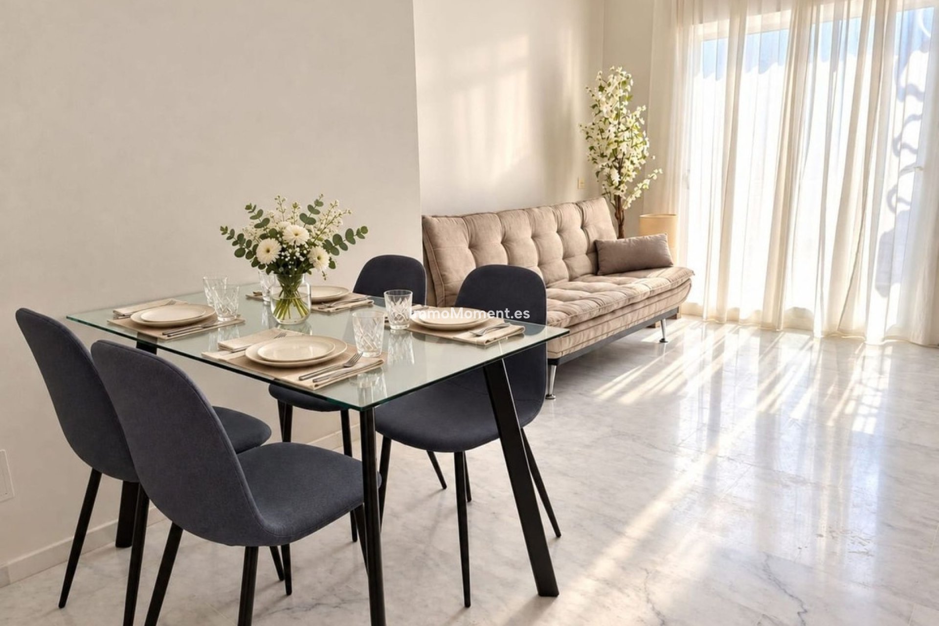 Resale - Apartment - Estepona - Estepona Centro