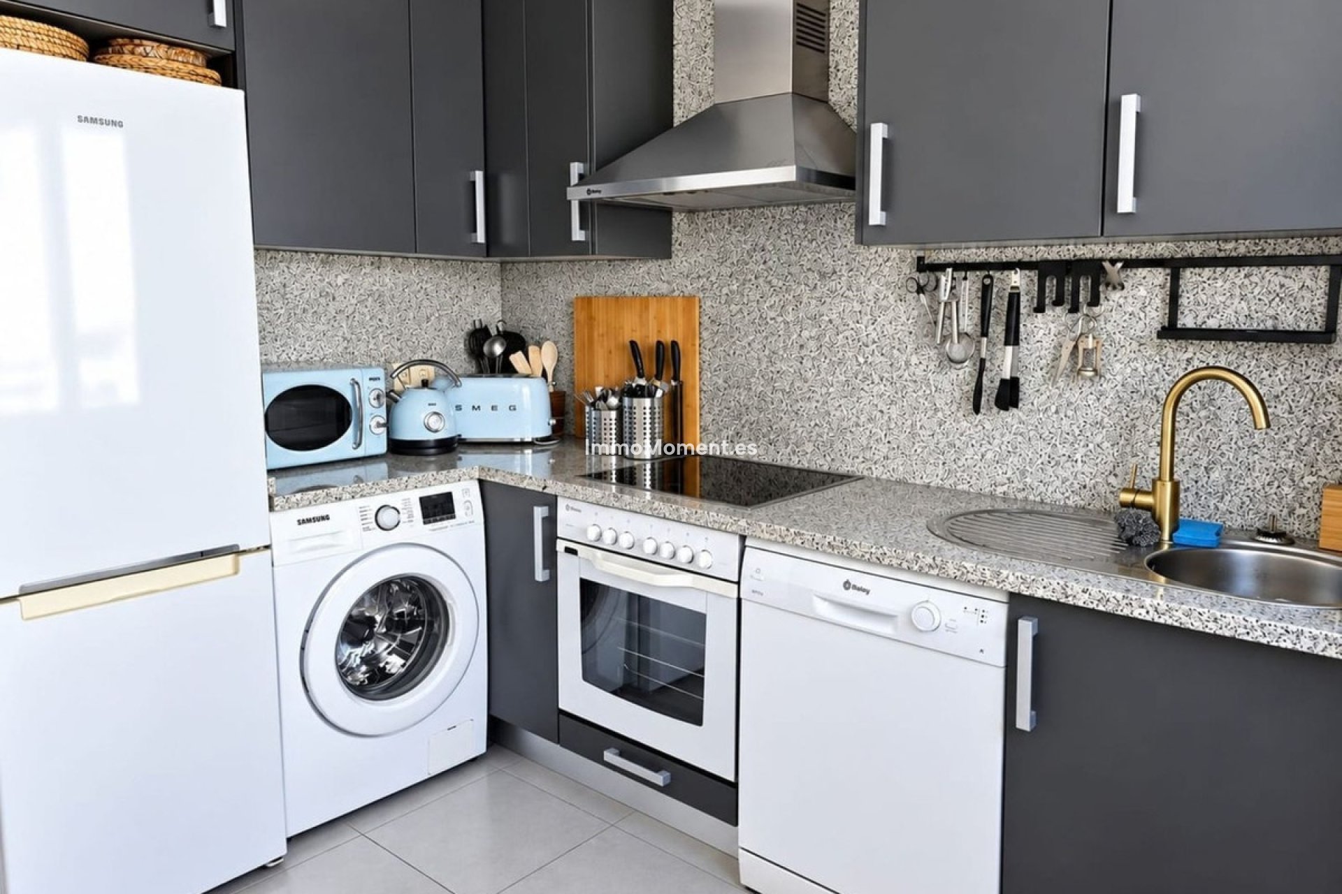 Resale - Apartment - Estepona - Estepona Centro