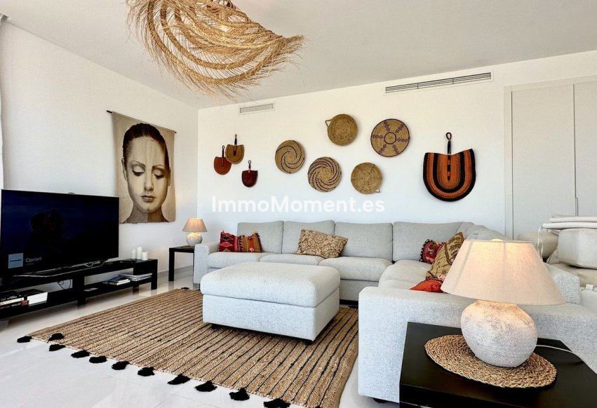 Resale - Apartment - Estepona - Estepona Centro