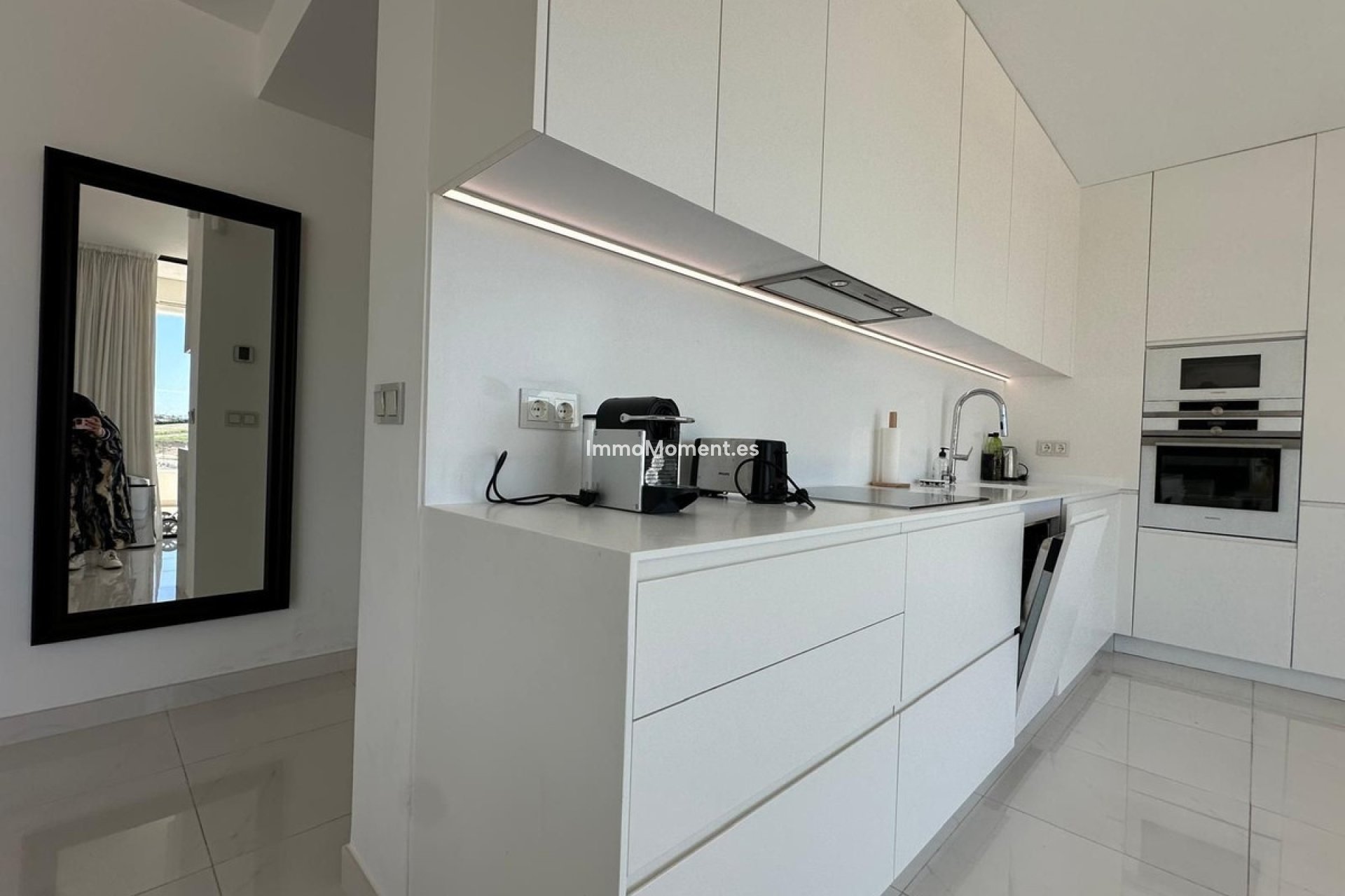 Resale - Apartment - Estepona - Estepona Centro