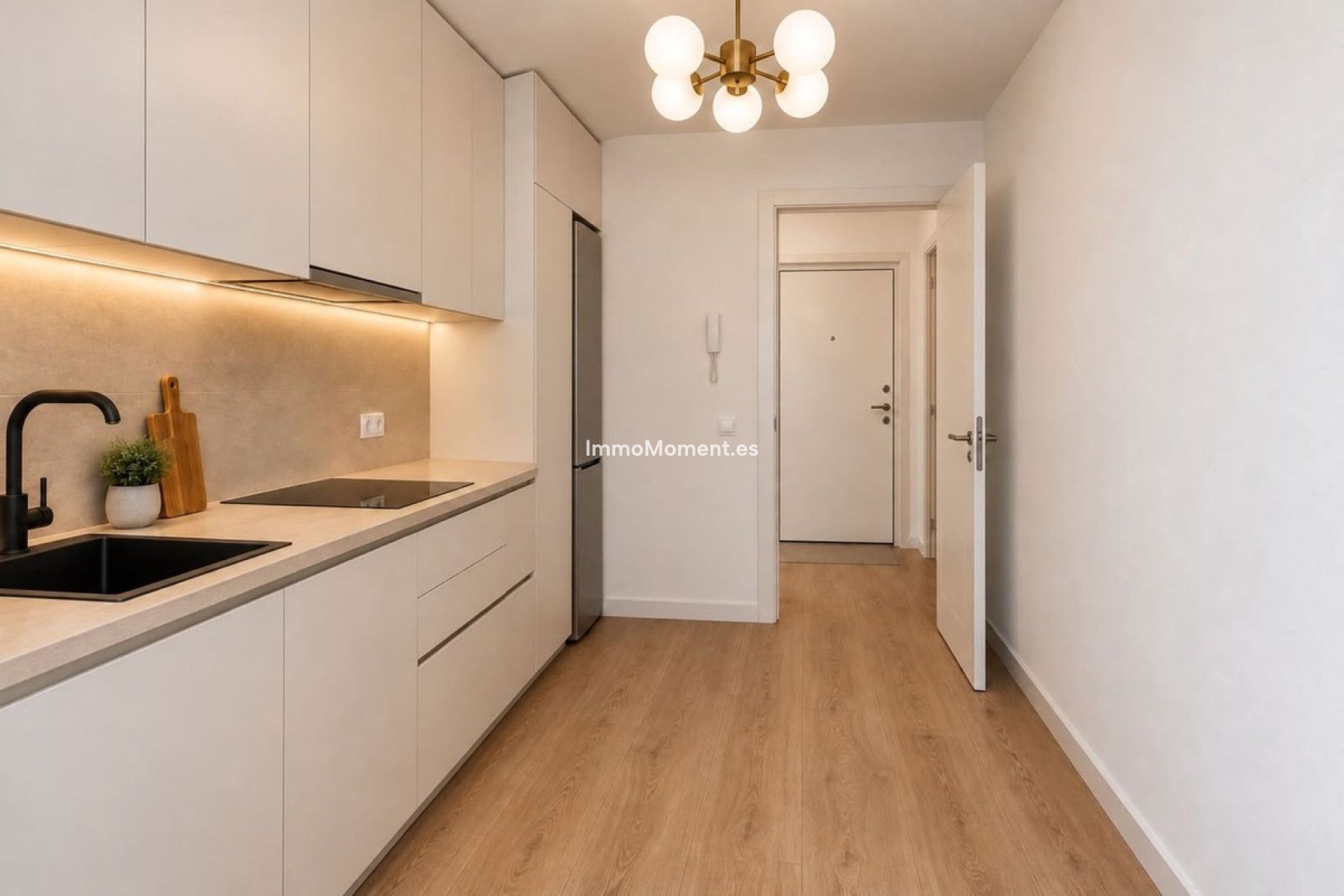 Resale - Apartment - Estepona - Estepona Centro