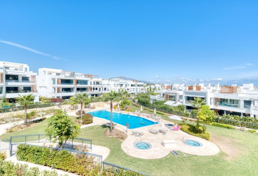 Resale - Apartment - Estepona - Estepona Centro