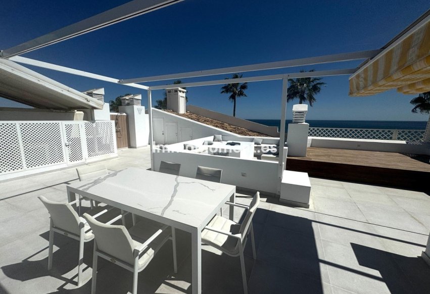 Resale - Apartment - Estepona - Estepona Centro