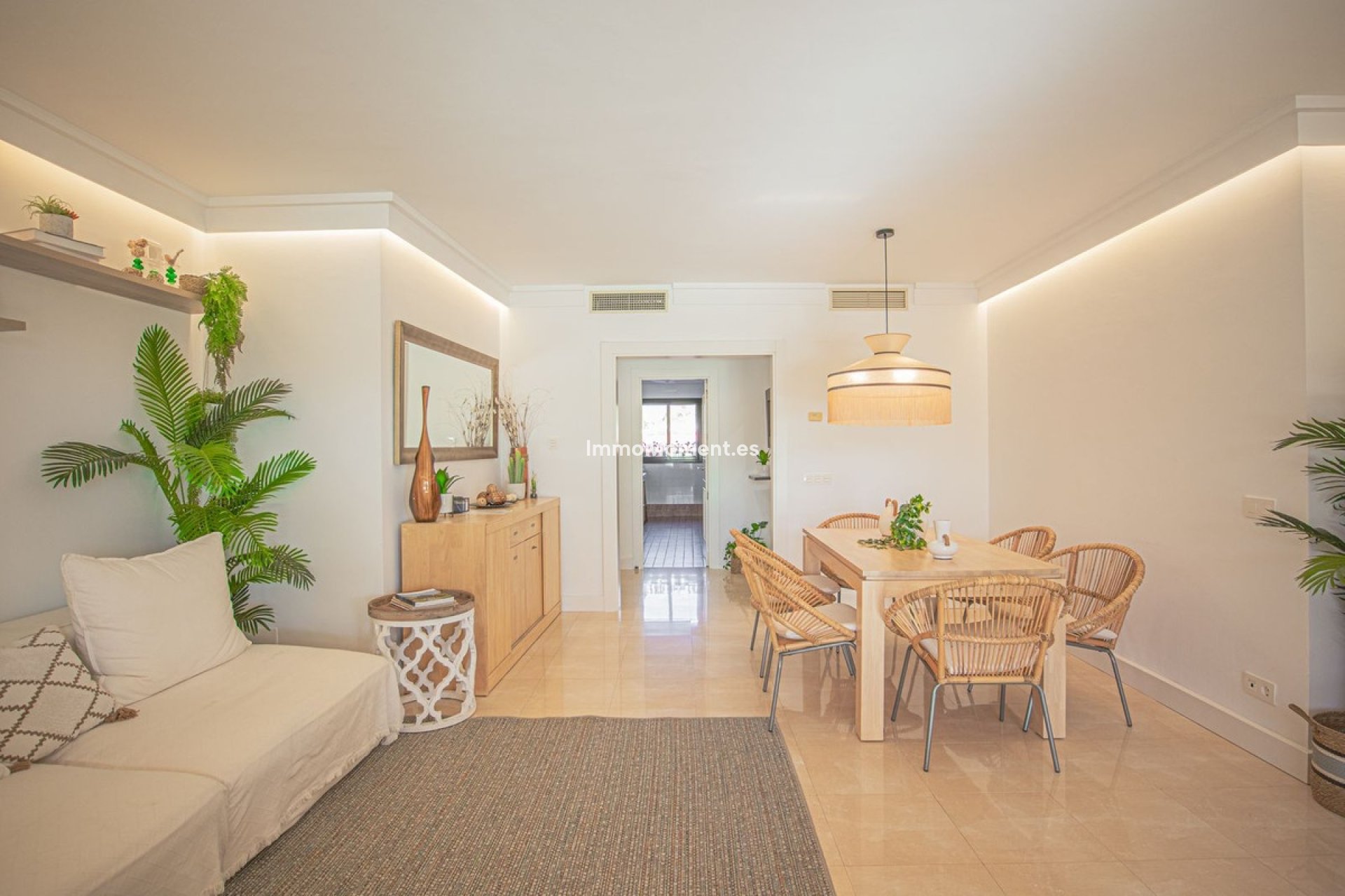 Resale - Apartment - Estepona - Estepona Centro