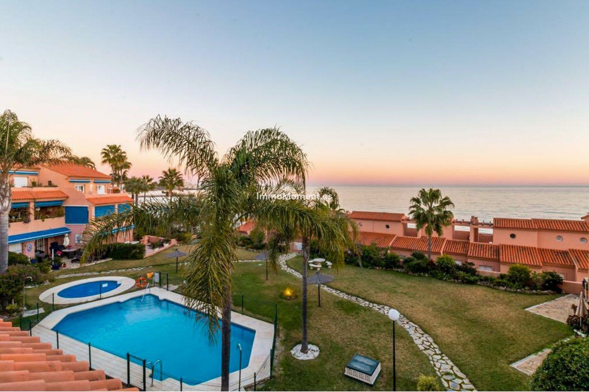 Resale - Apartment - Estepona - Estepona Centro