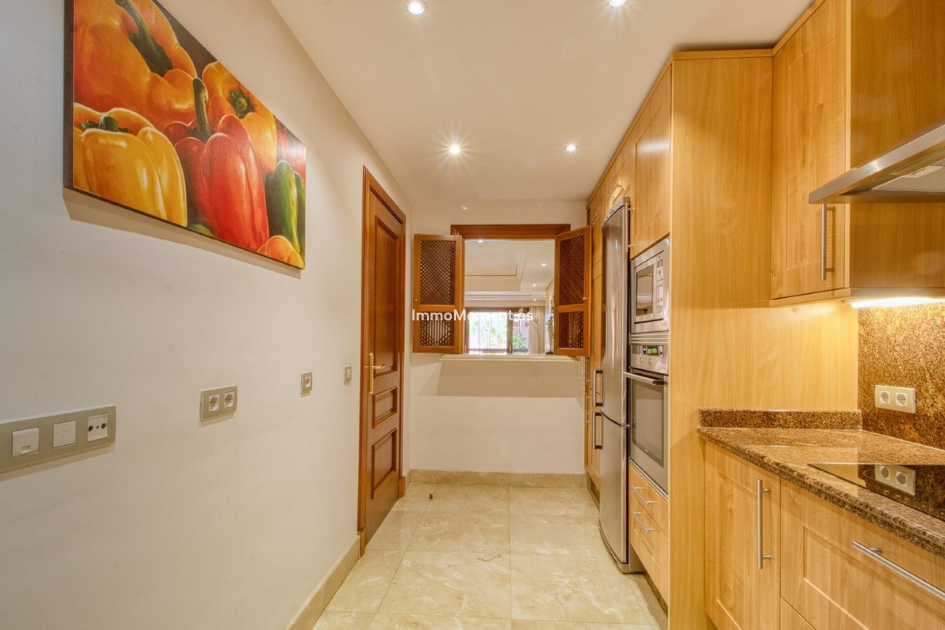 Resale - Apartment - Estepona - Estepona Centro