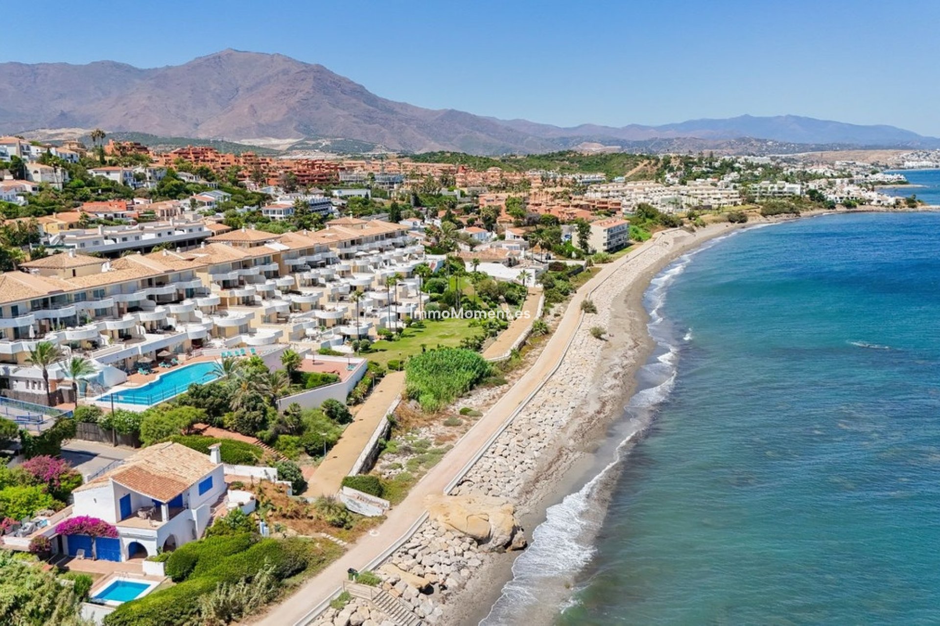 Resale - Apartment - Estepona - Estepona Centro