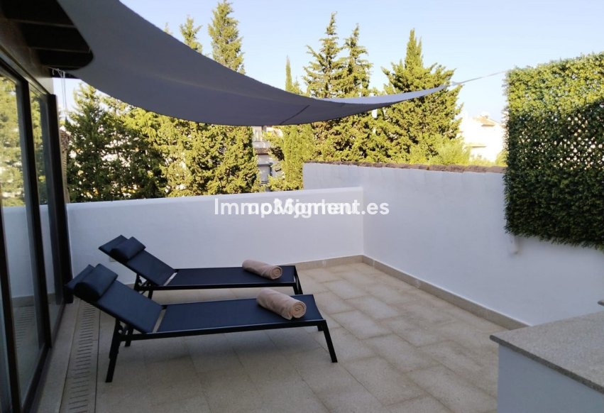 Resale - Apartment - Estepona - Estepona Centro