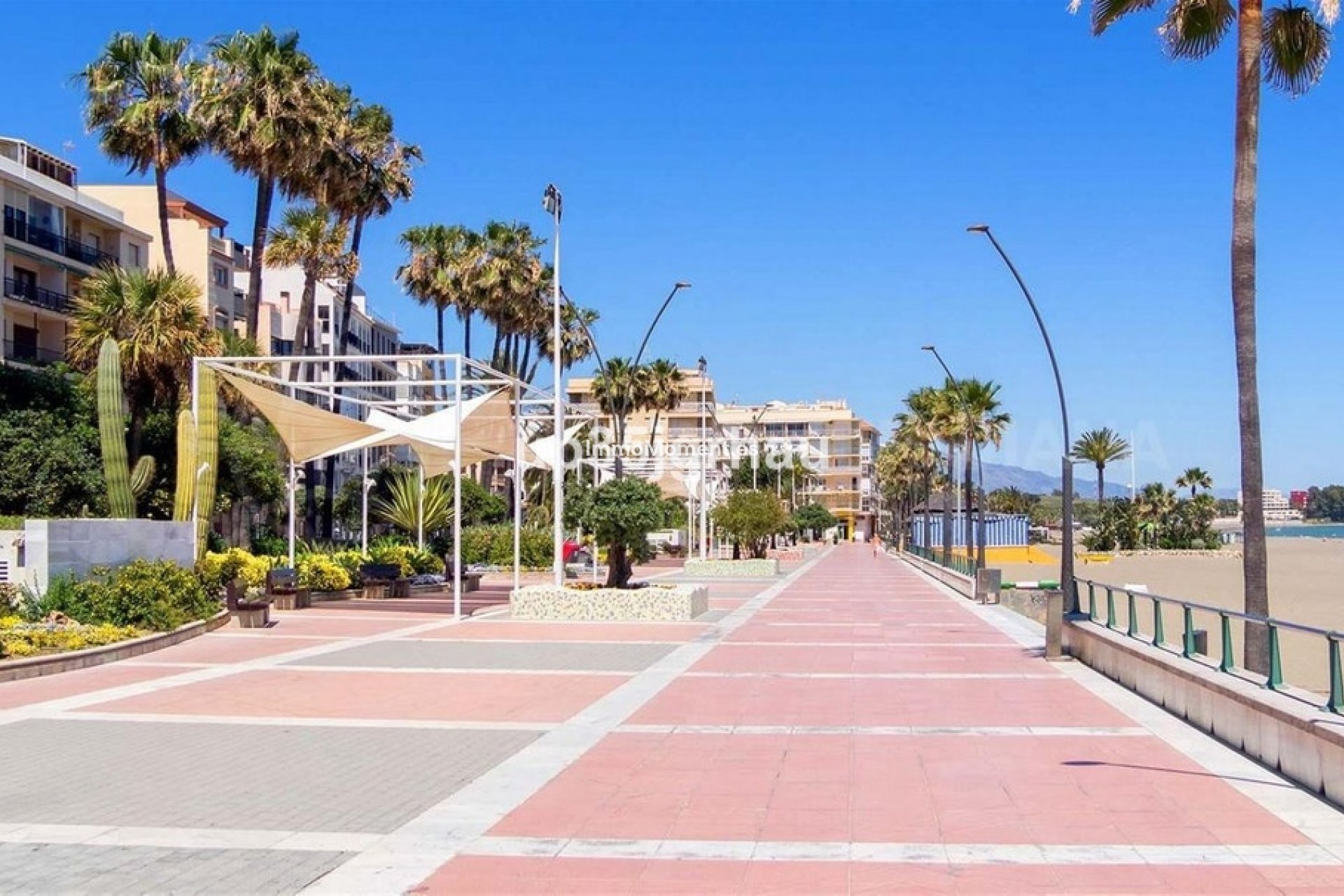 Resale - Apartment - Estepona - Estepona Centro
