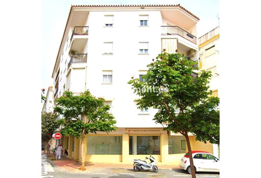 Resale - Apartment - Estepona - Estepona Centro