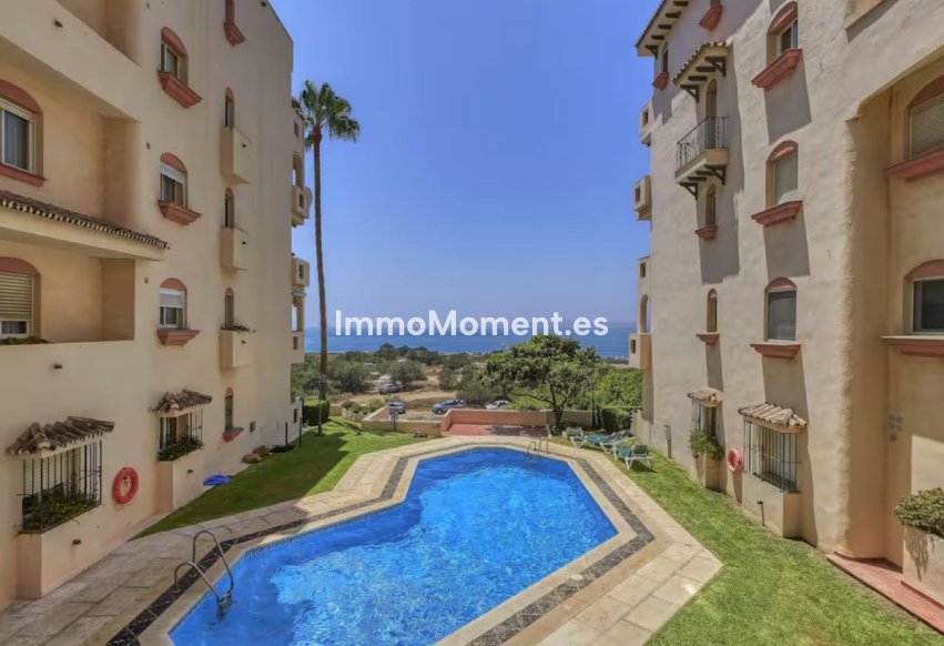 Resale - Apartment - Estepona - Estepona Centro