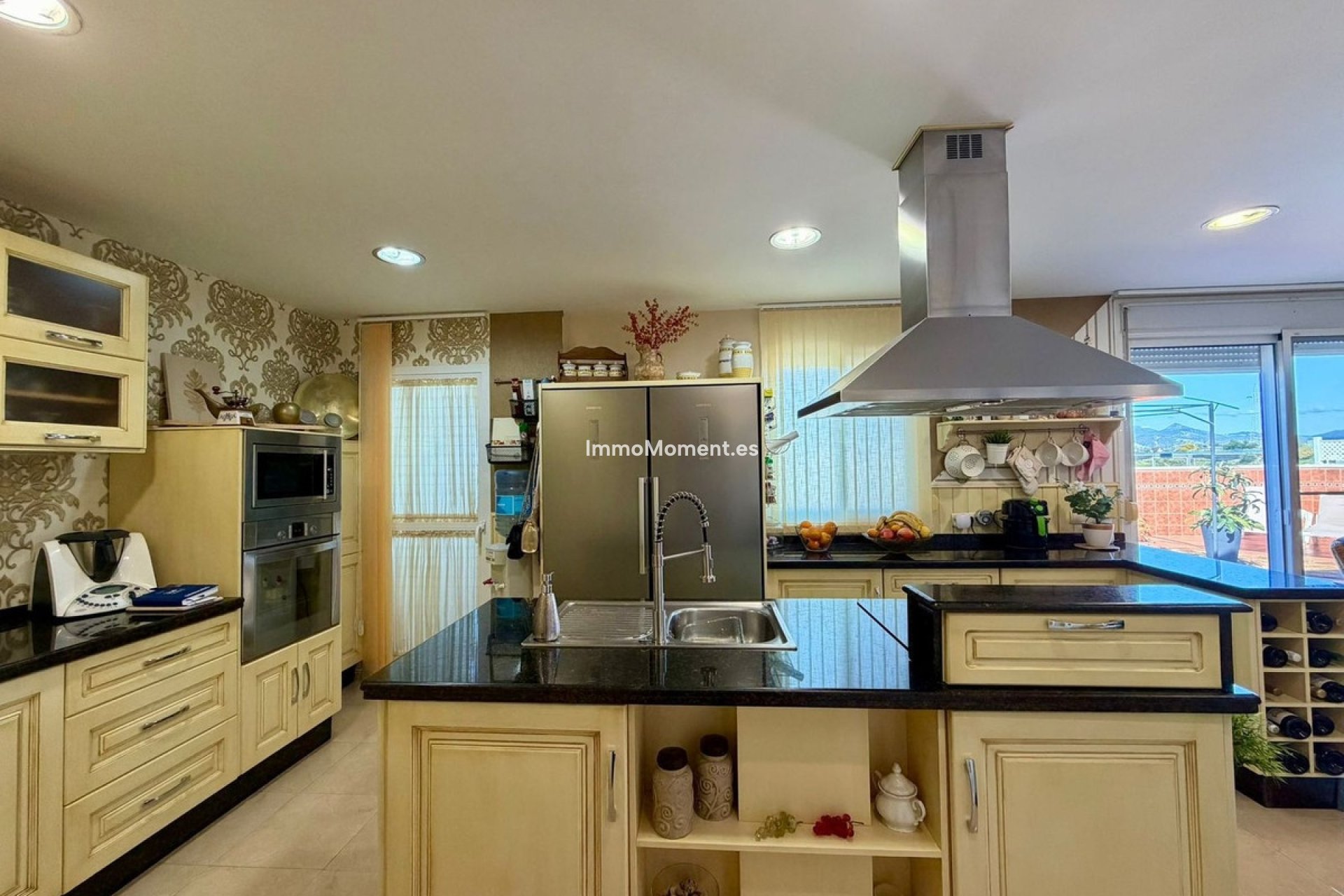 Resale - Apartment - Estepona - Estepona Centro