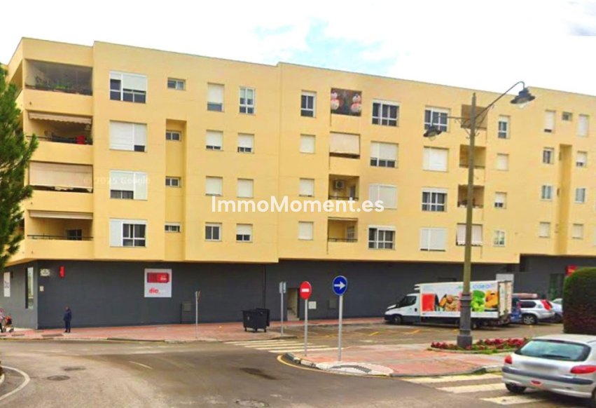 Resale - Apartment - Estepona - Estepona Centro