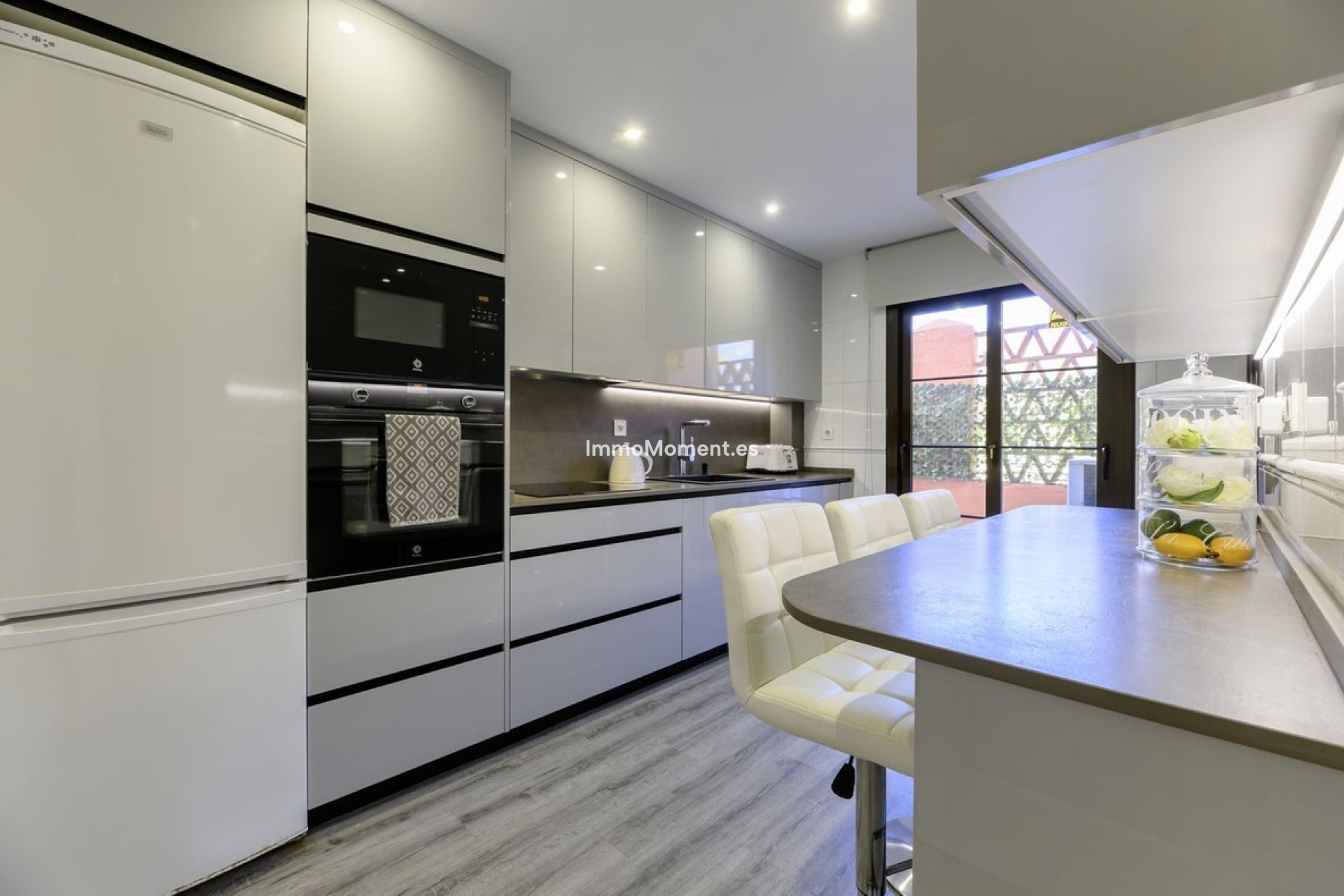 Resale - Apartment - Estepona - Estepona Centro