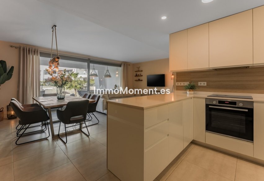Resale - Apartment - Estepona - Estepona Centro
