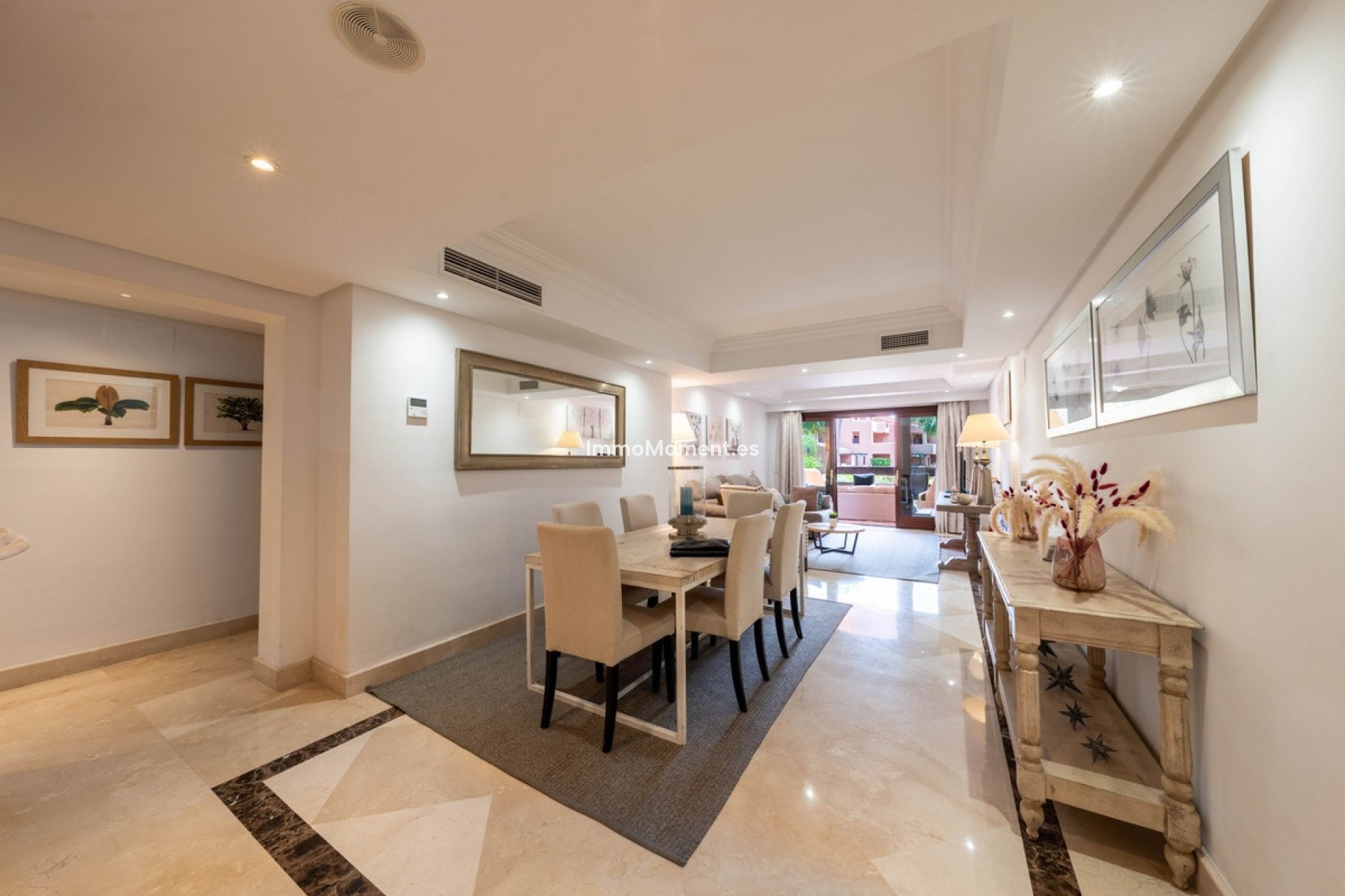 Resale - Apartment - Estepona - Estepona Centro