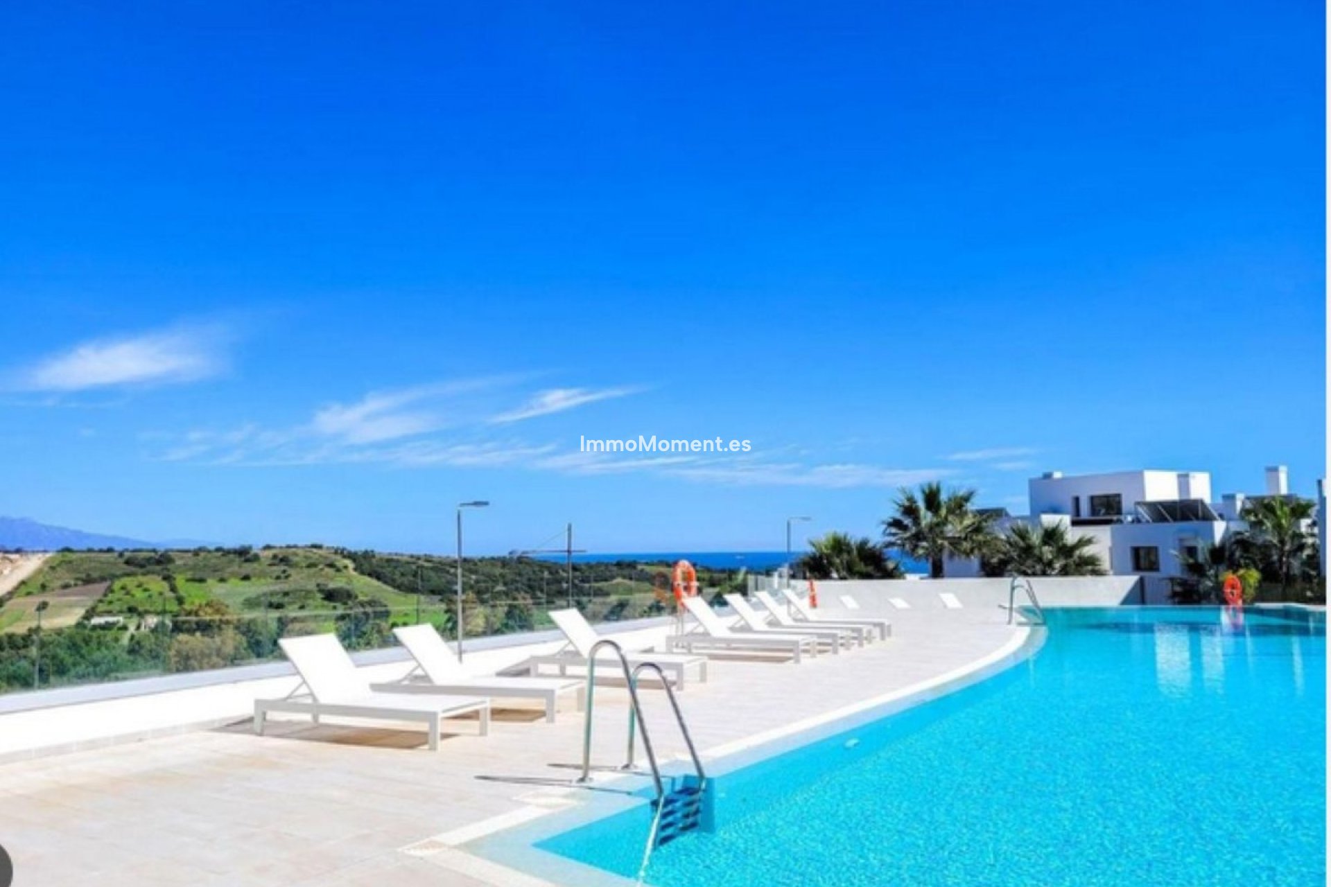 Resale - Apartment - Estepona - Estepona Centro