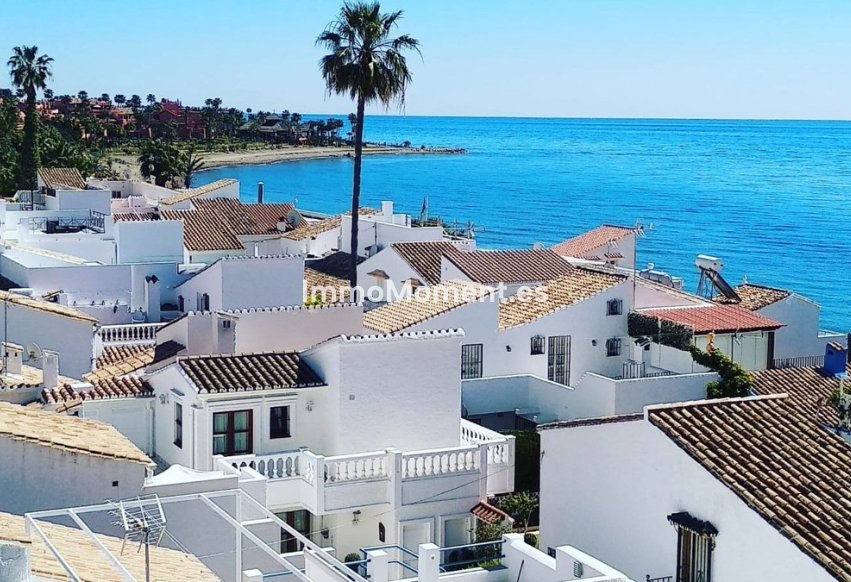 Resale - Apartment - Estepona - Estepona Centro