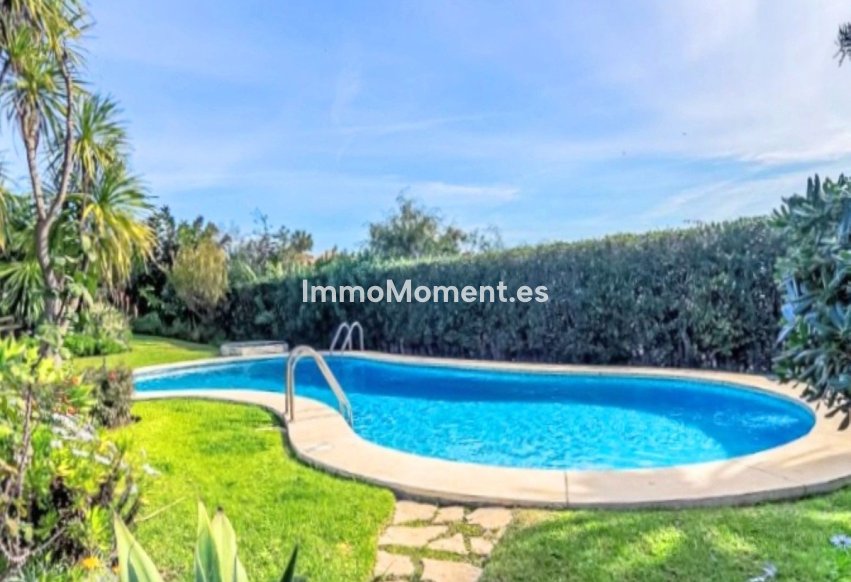 Resale - Apartment - Estepona - Estepona Centro