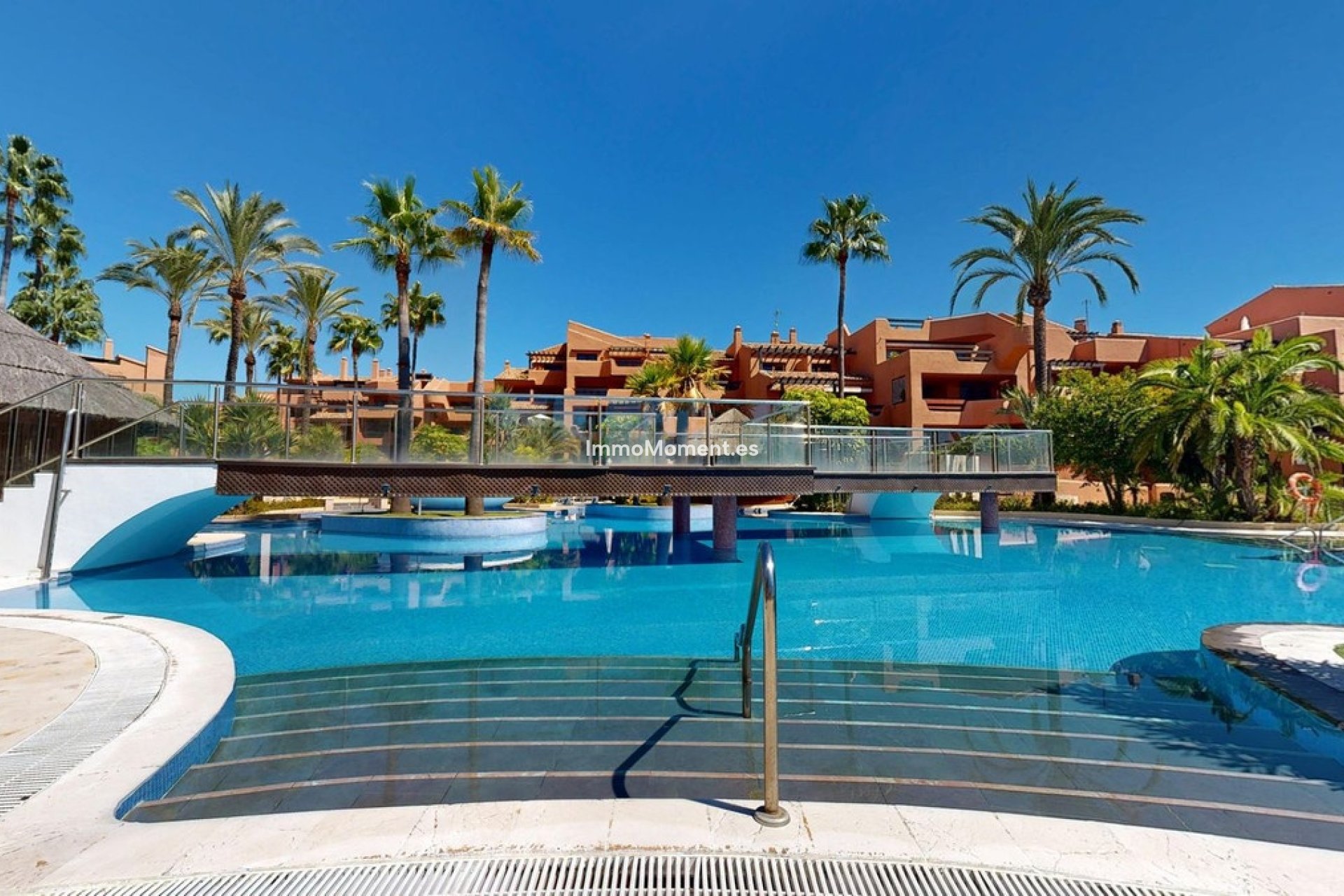 Resale - Apartment - Estepona - Estepona Centro