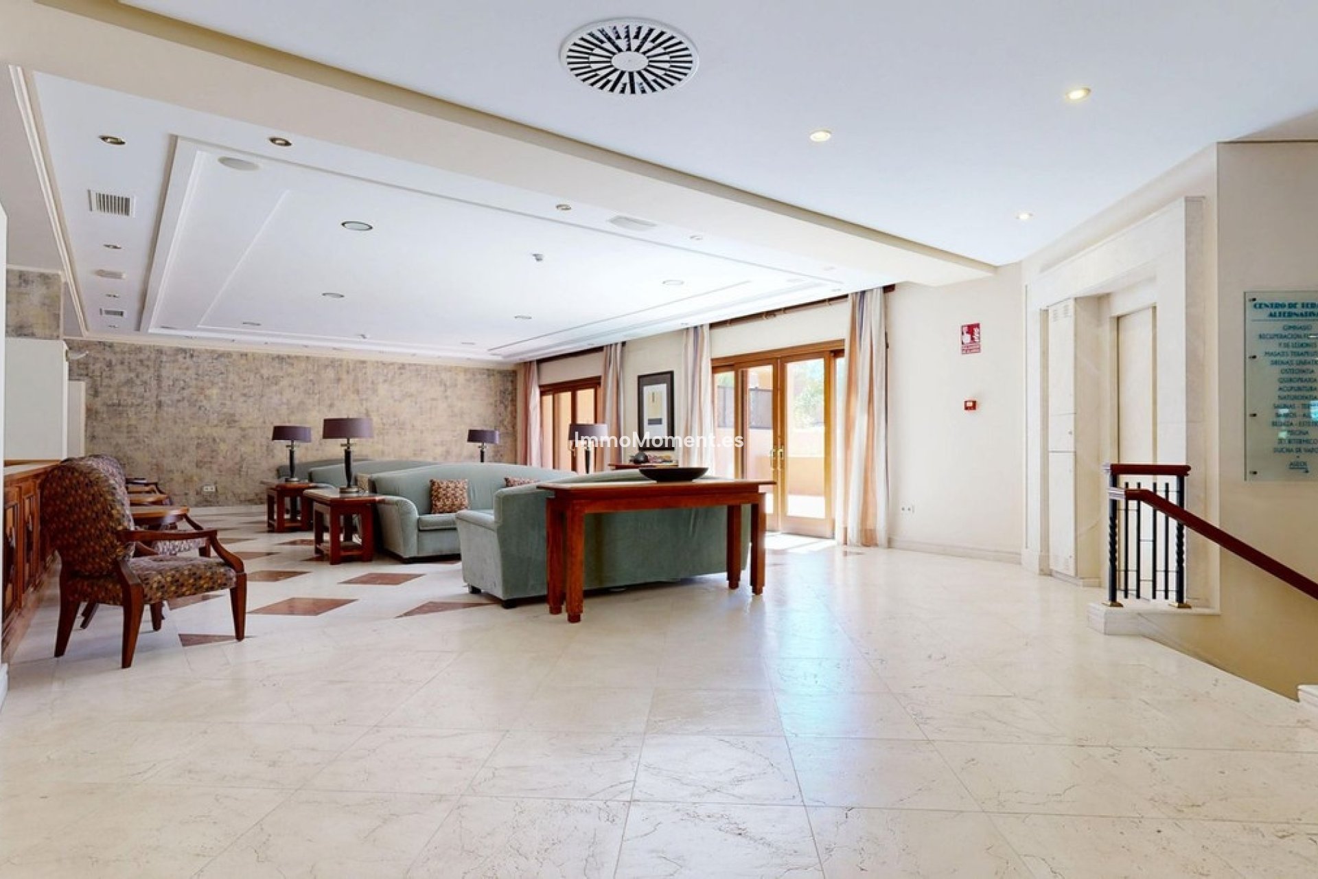 Resale - Apartment - Estepona - Estepona Centro