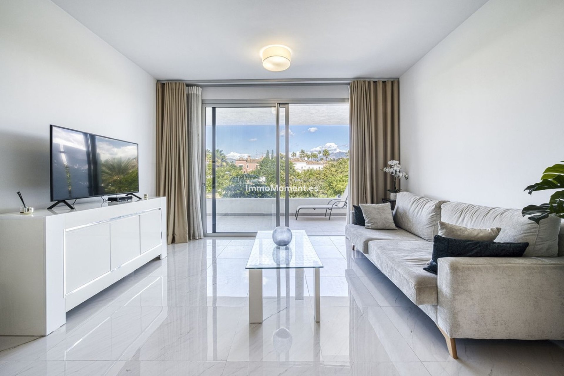 Resale - Apartment - Estepona - Estepona Centro