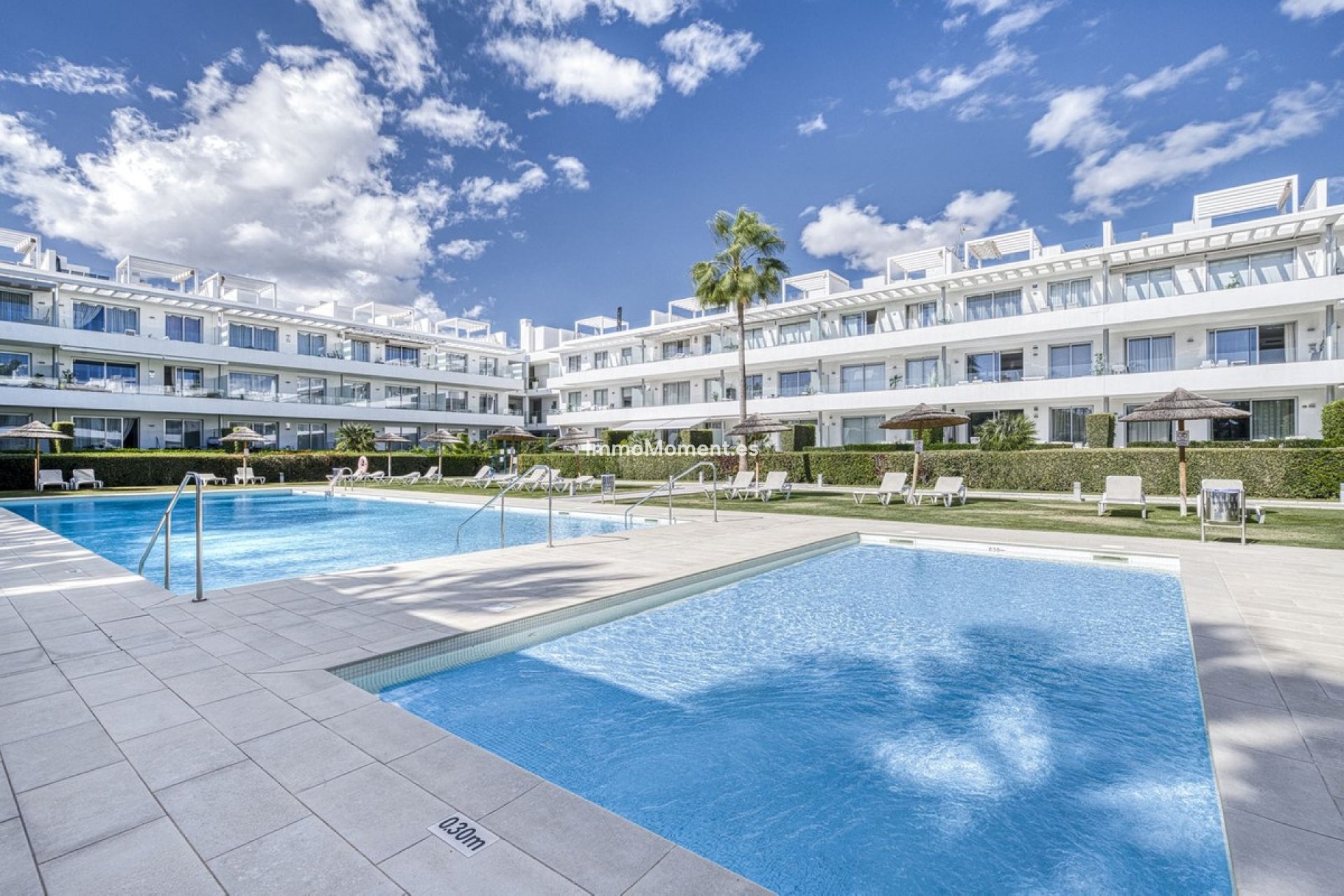 Resale - Apartment - Estepona - Estepona Centro
