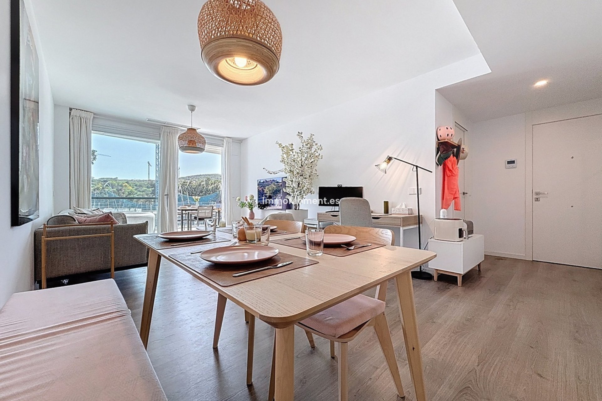 Resale - Apartment - Estepona - Estepona Centro