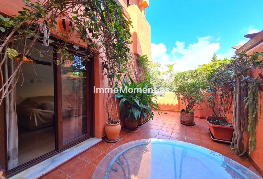 Resale - Apartment - Estepona - Estepona Centro