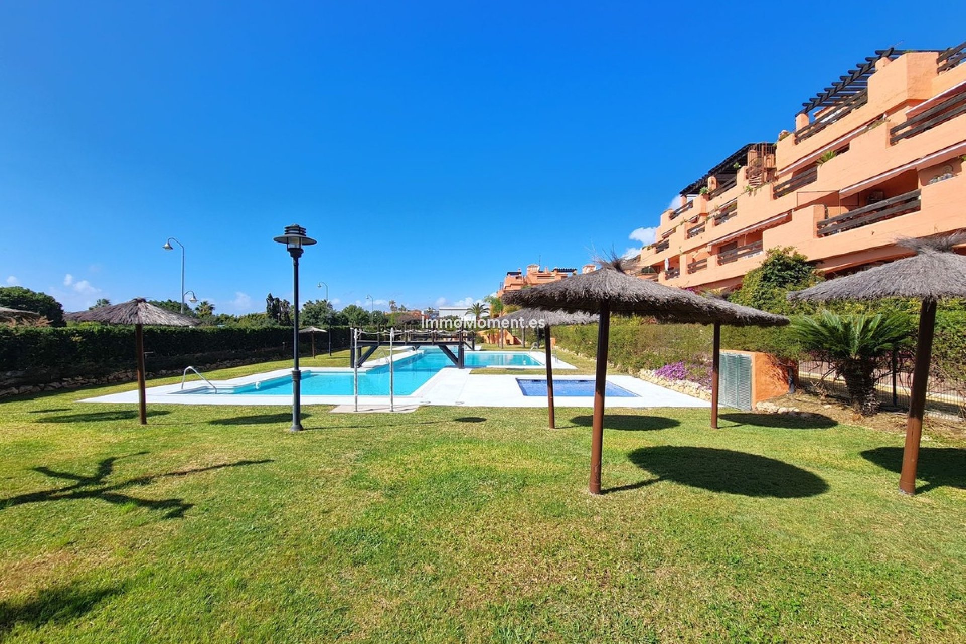 Resale - Apartment - Estepona - Estepona Centro