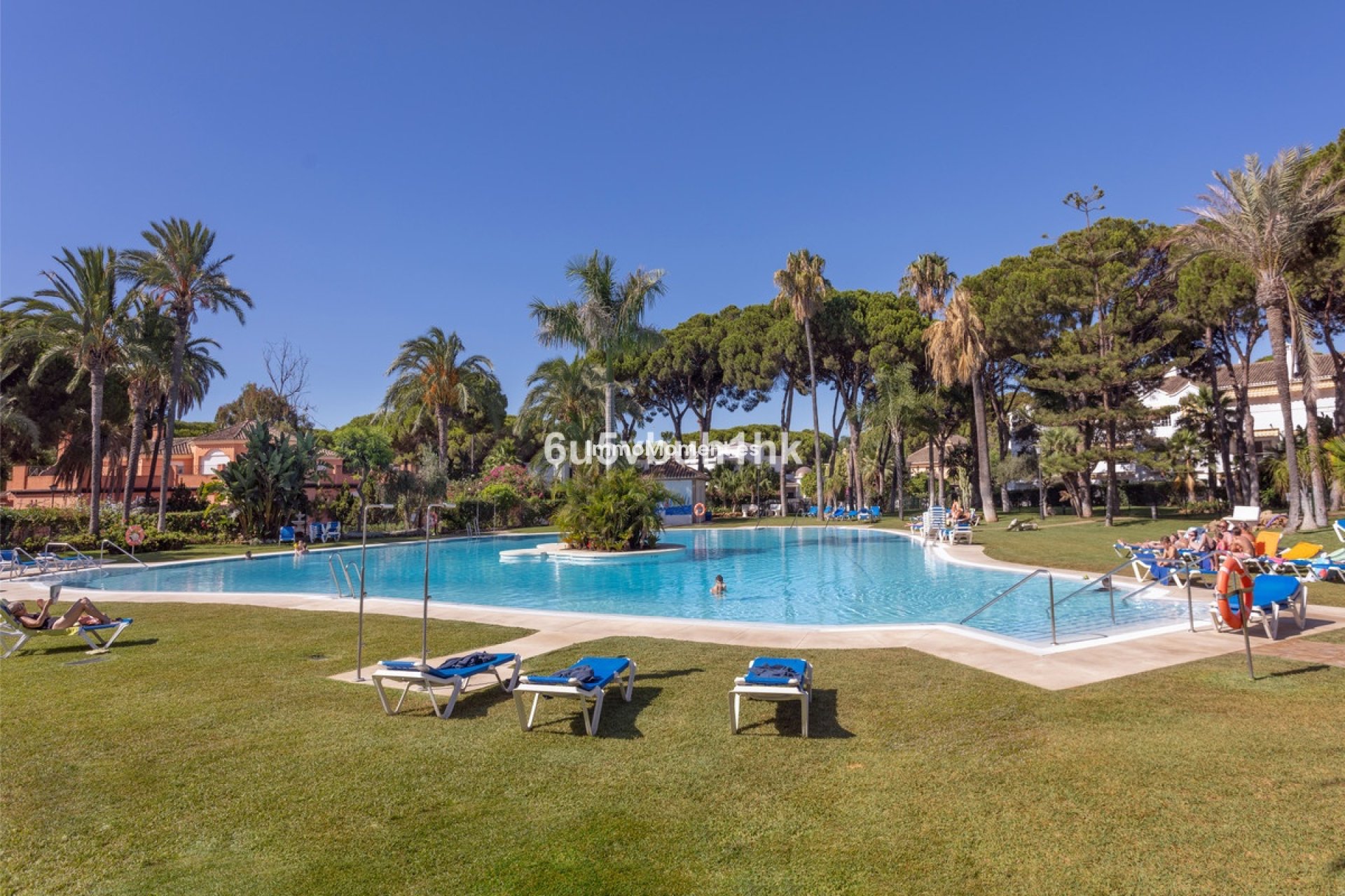 Resale - Apartment - Estepona - Estepona Centro