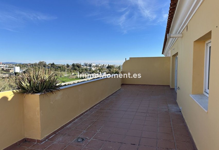 Resale - Apartment - Estepona - Estepona Centro